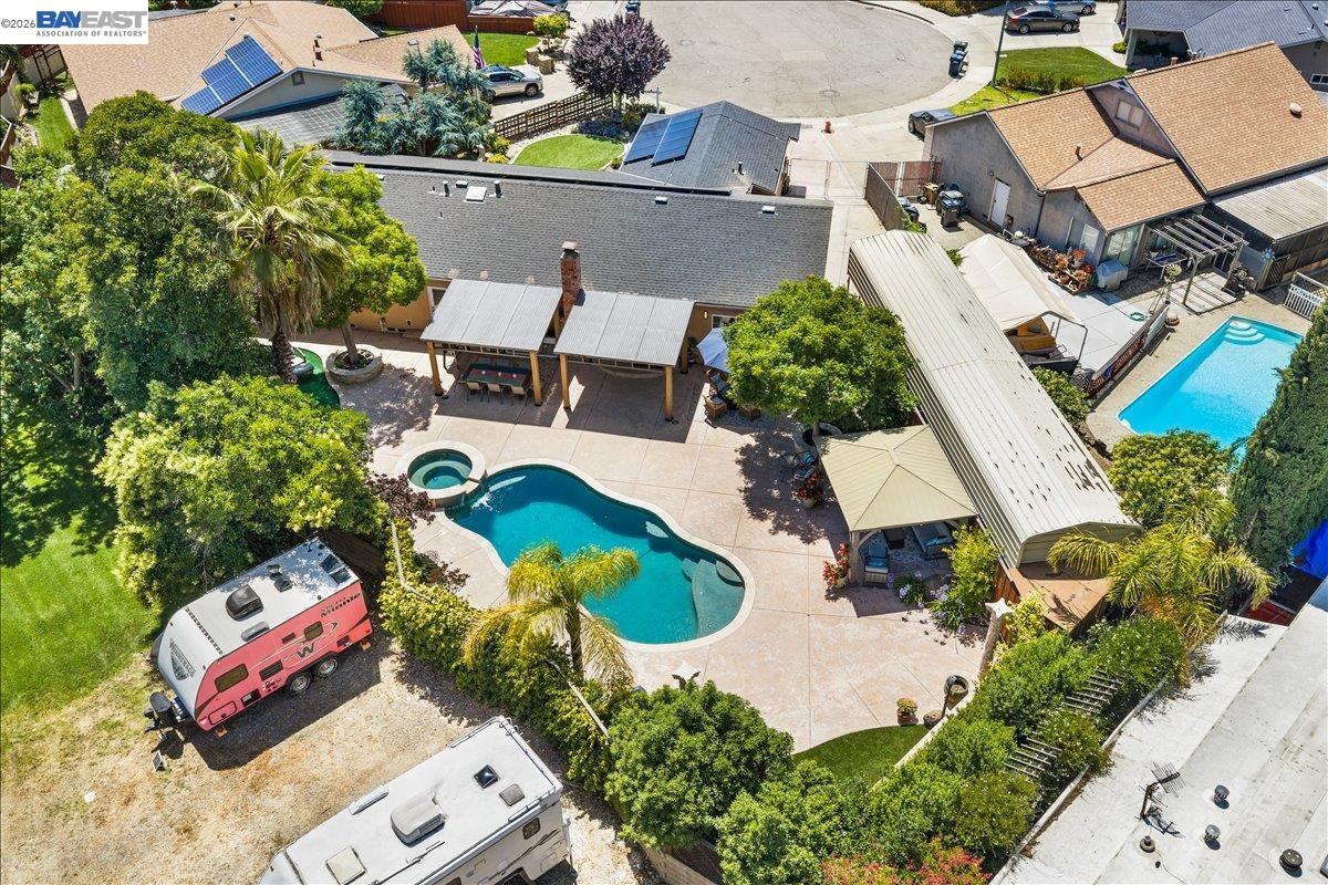 960 Kern Ct