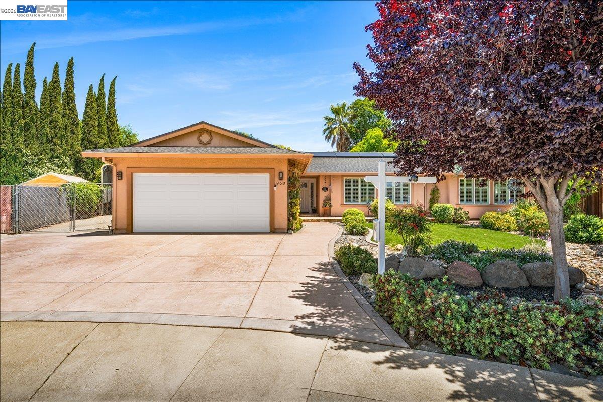 960 Kern Ct