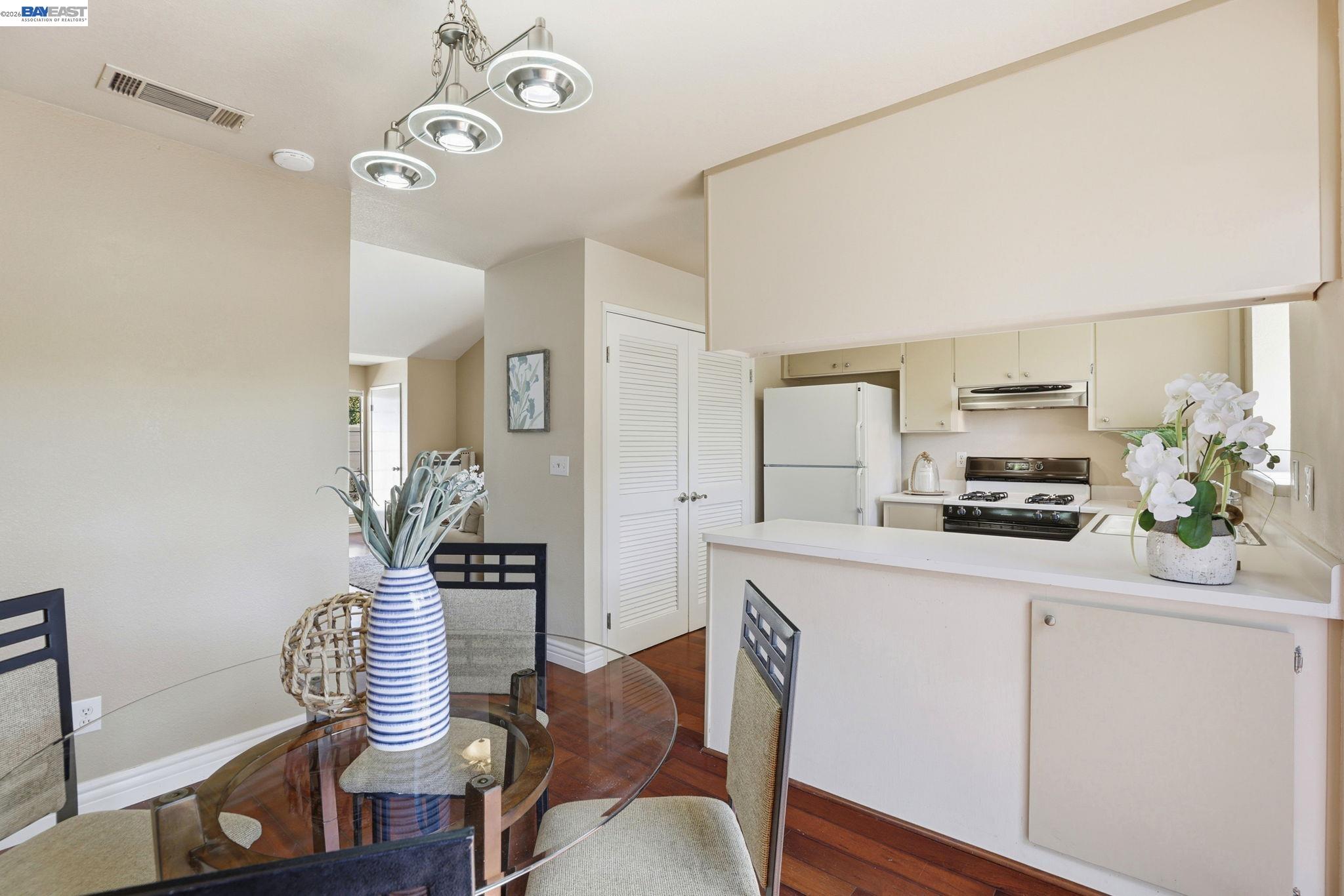 1424 Peachtree Common