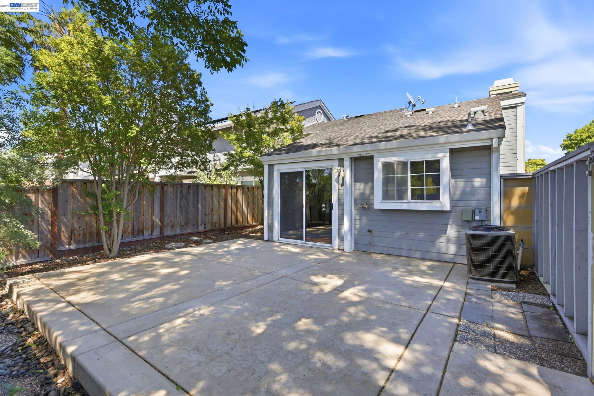 1424 Peachtree Common