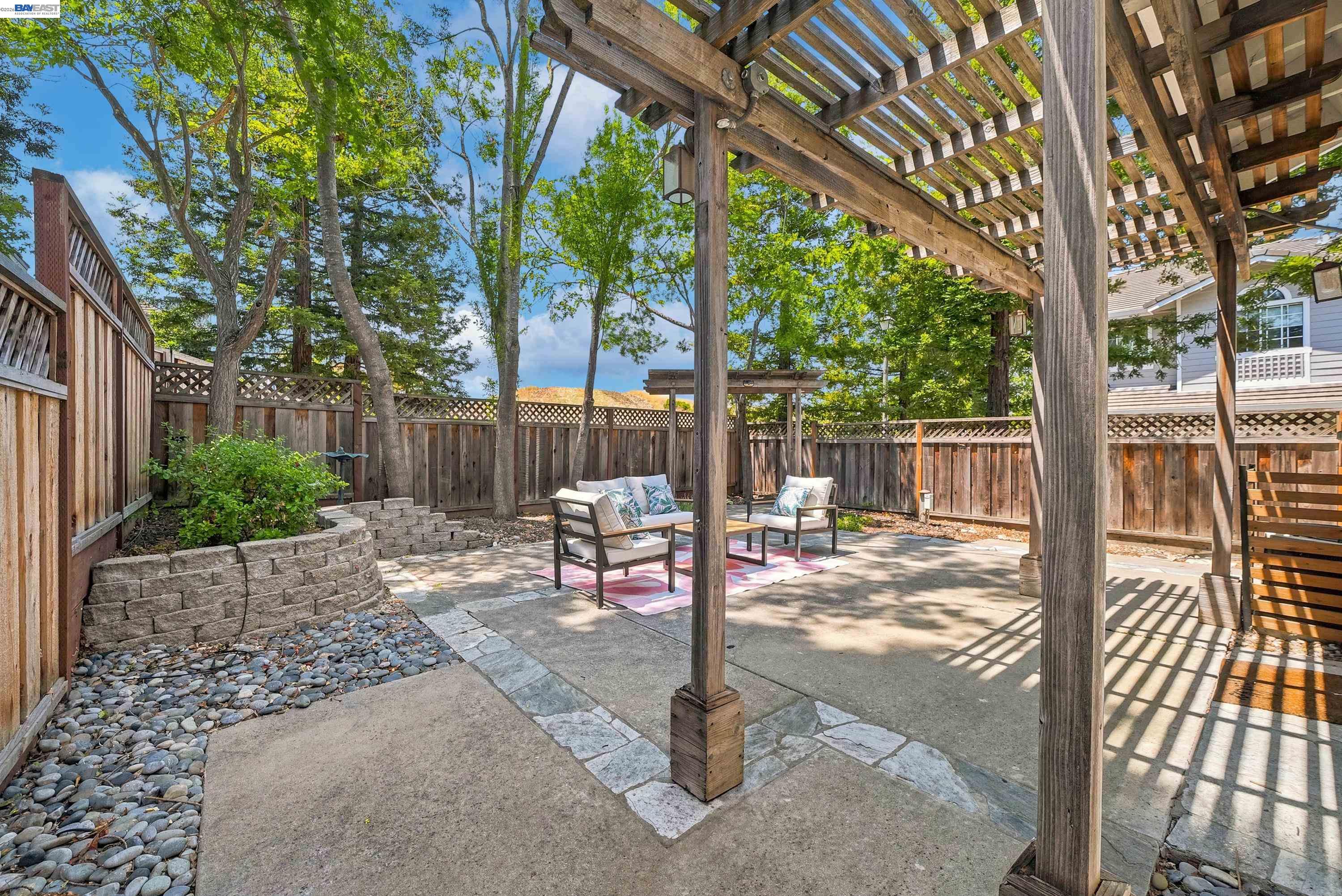 55 Heather Garden Ln