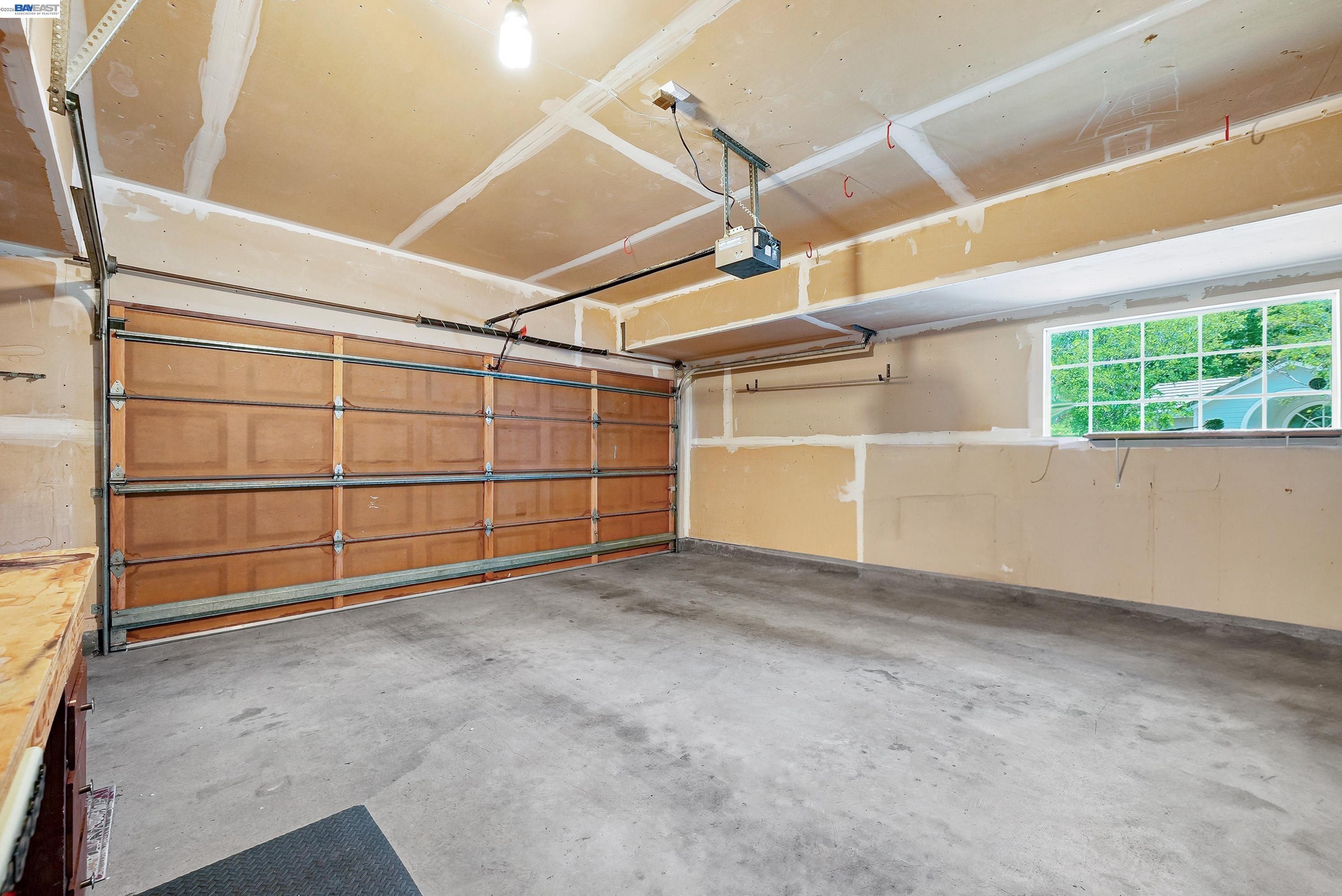 55 Heather Garden Ln