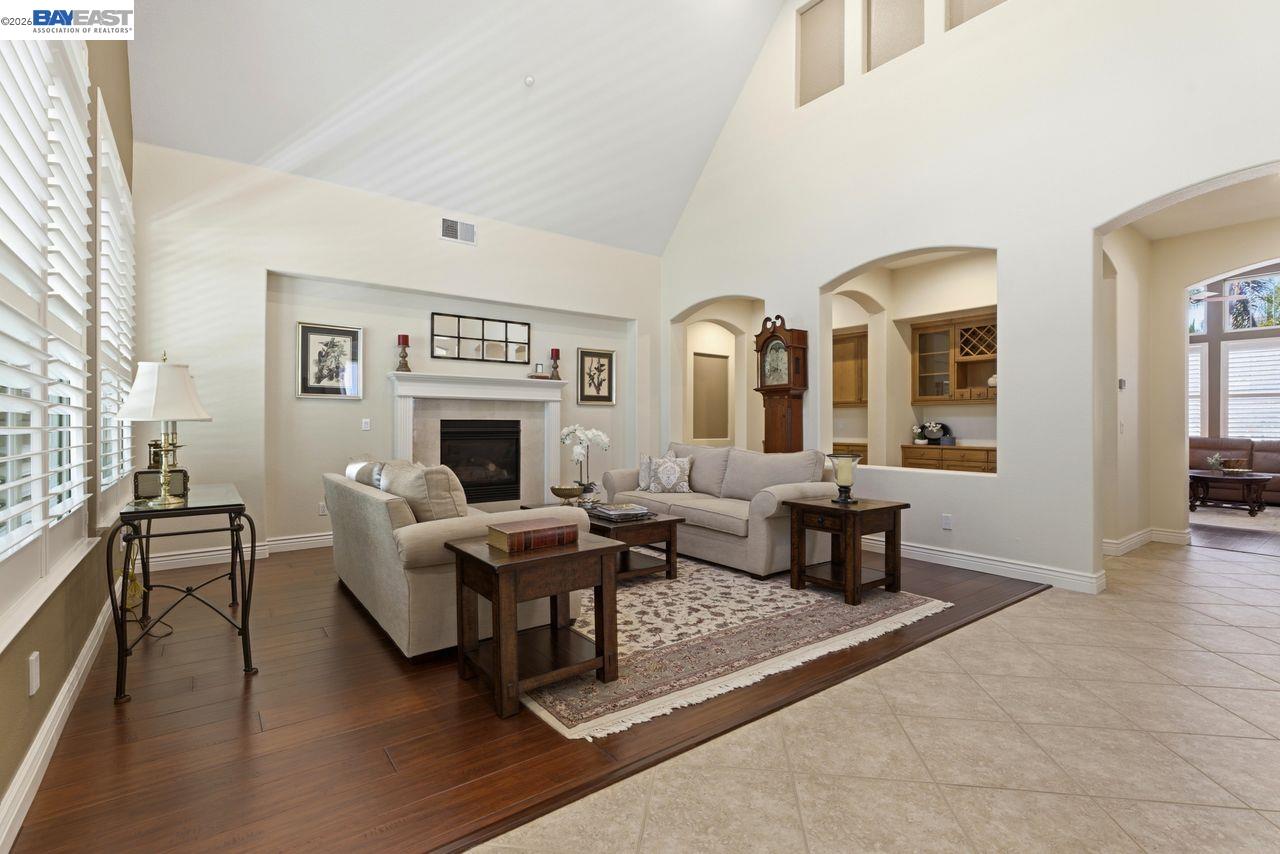 3166 Belmont Court