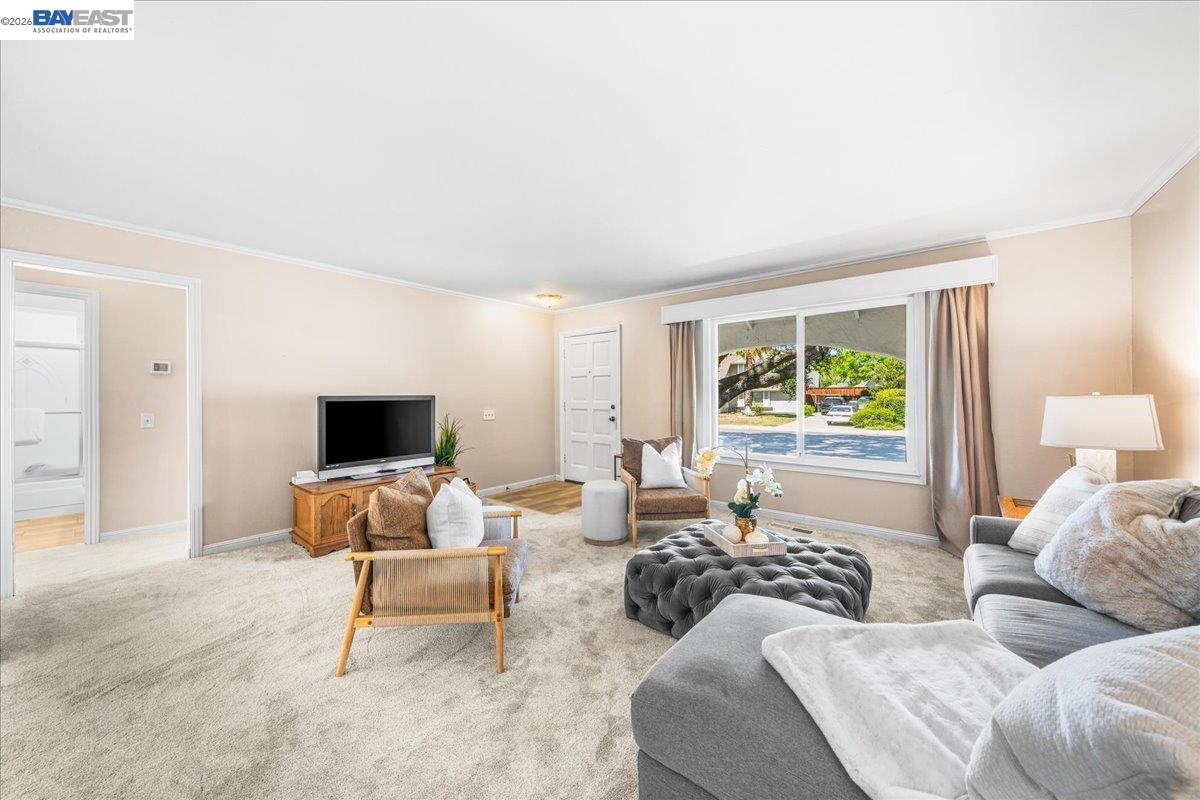 675 Alameda Dr