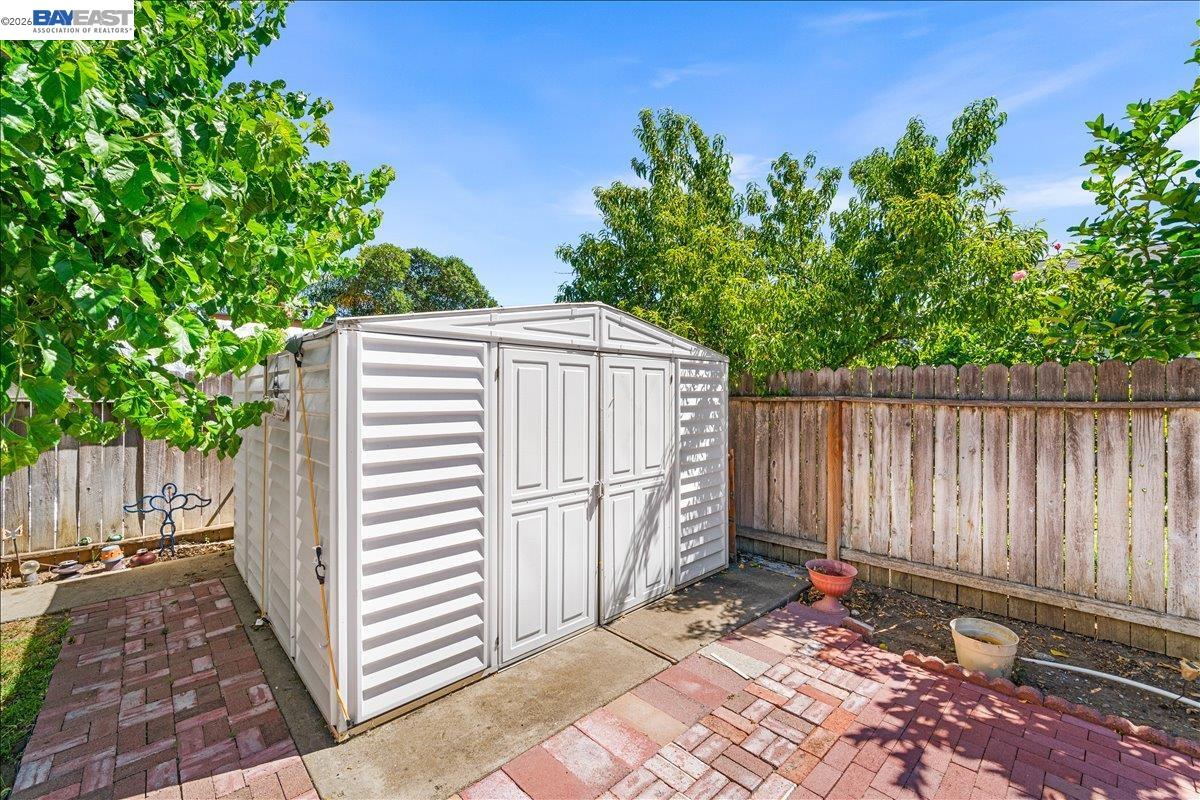 675 Alameda Dr