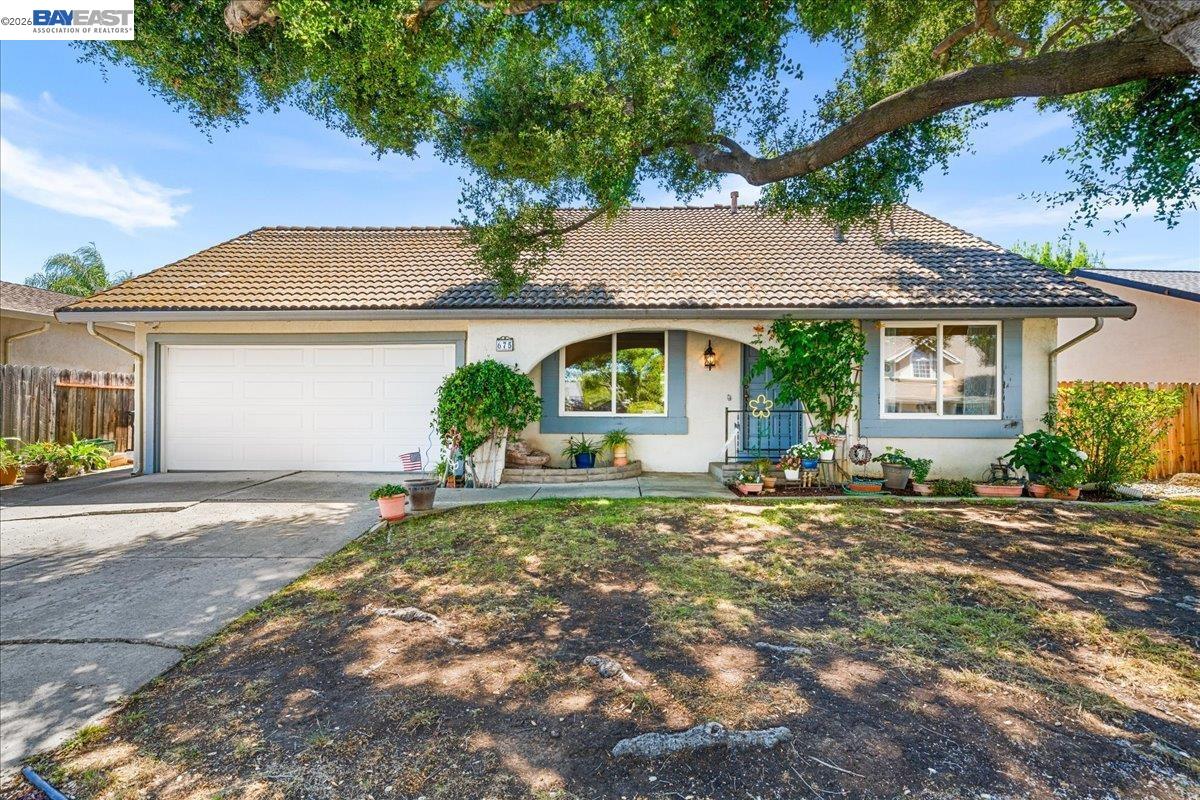 675 Alameda Dr