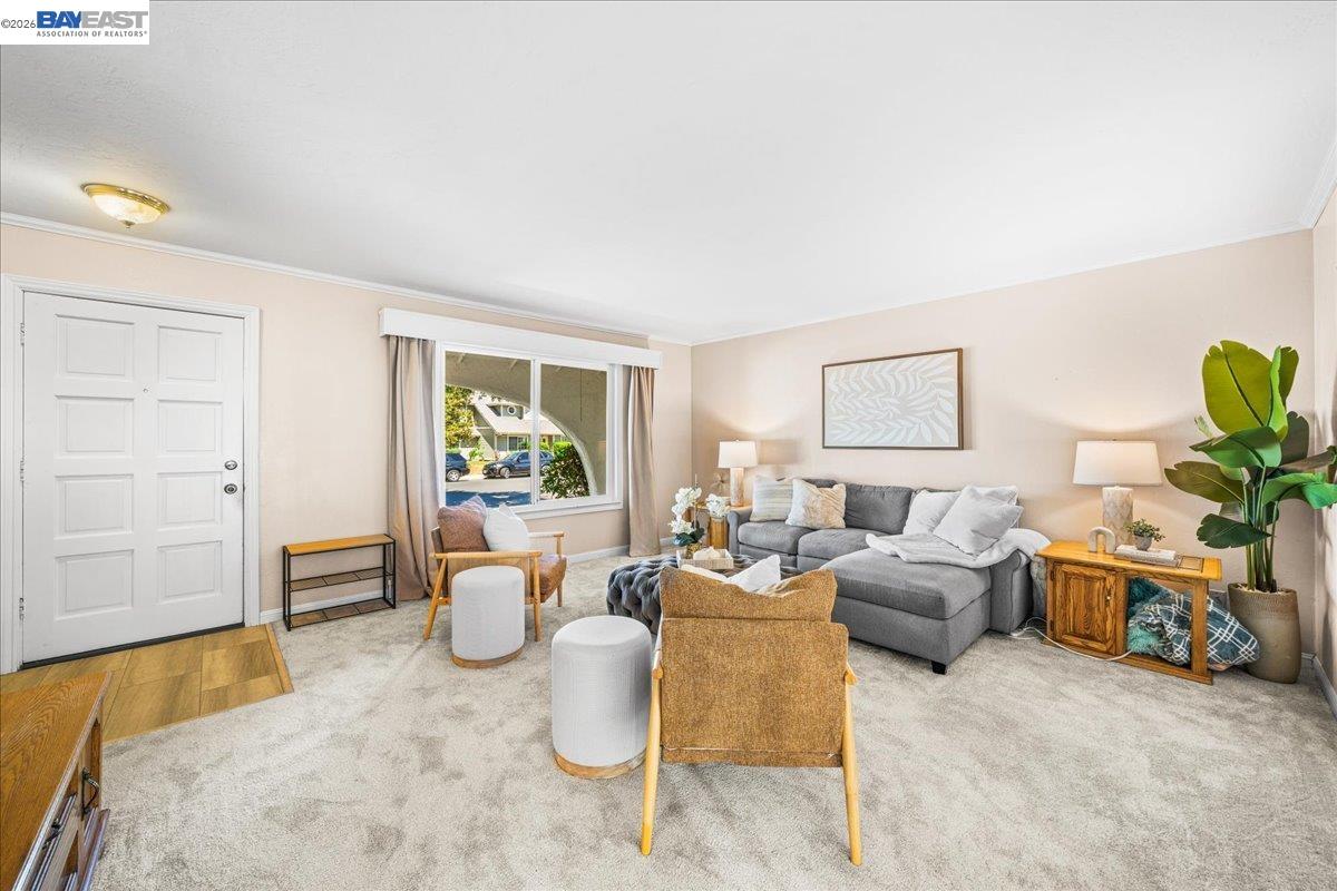 675 Alameda Dr