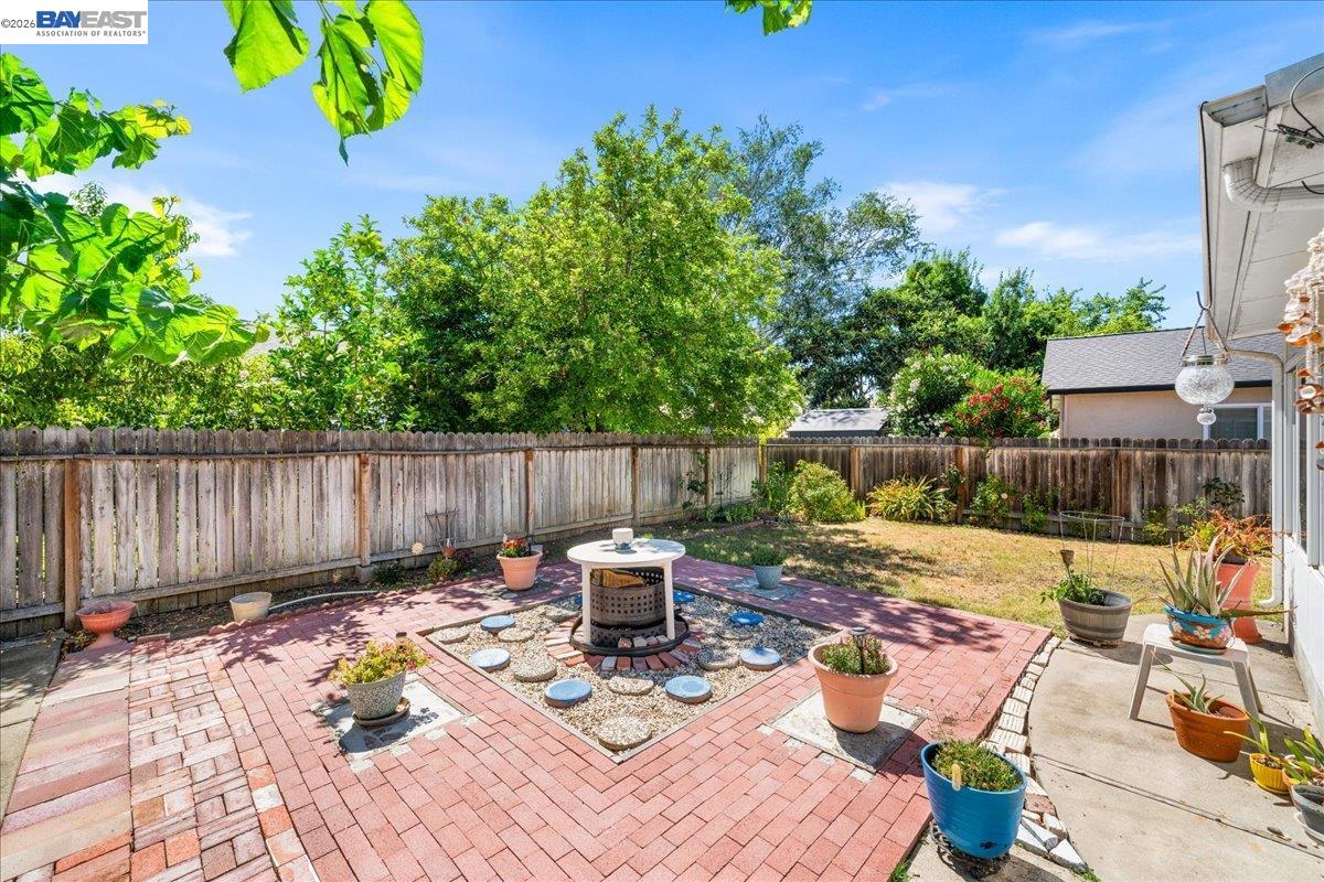 675 Alameda Dr