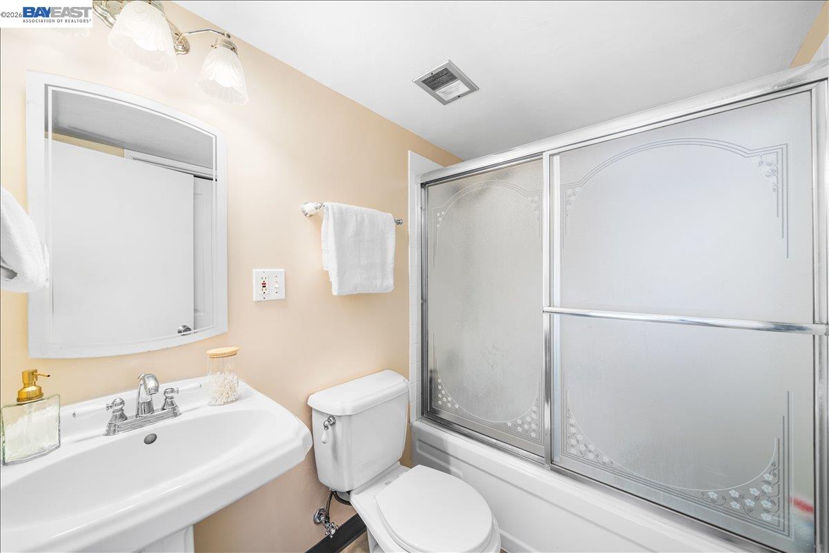 675 Alameda Dr