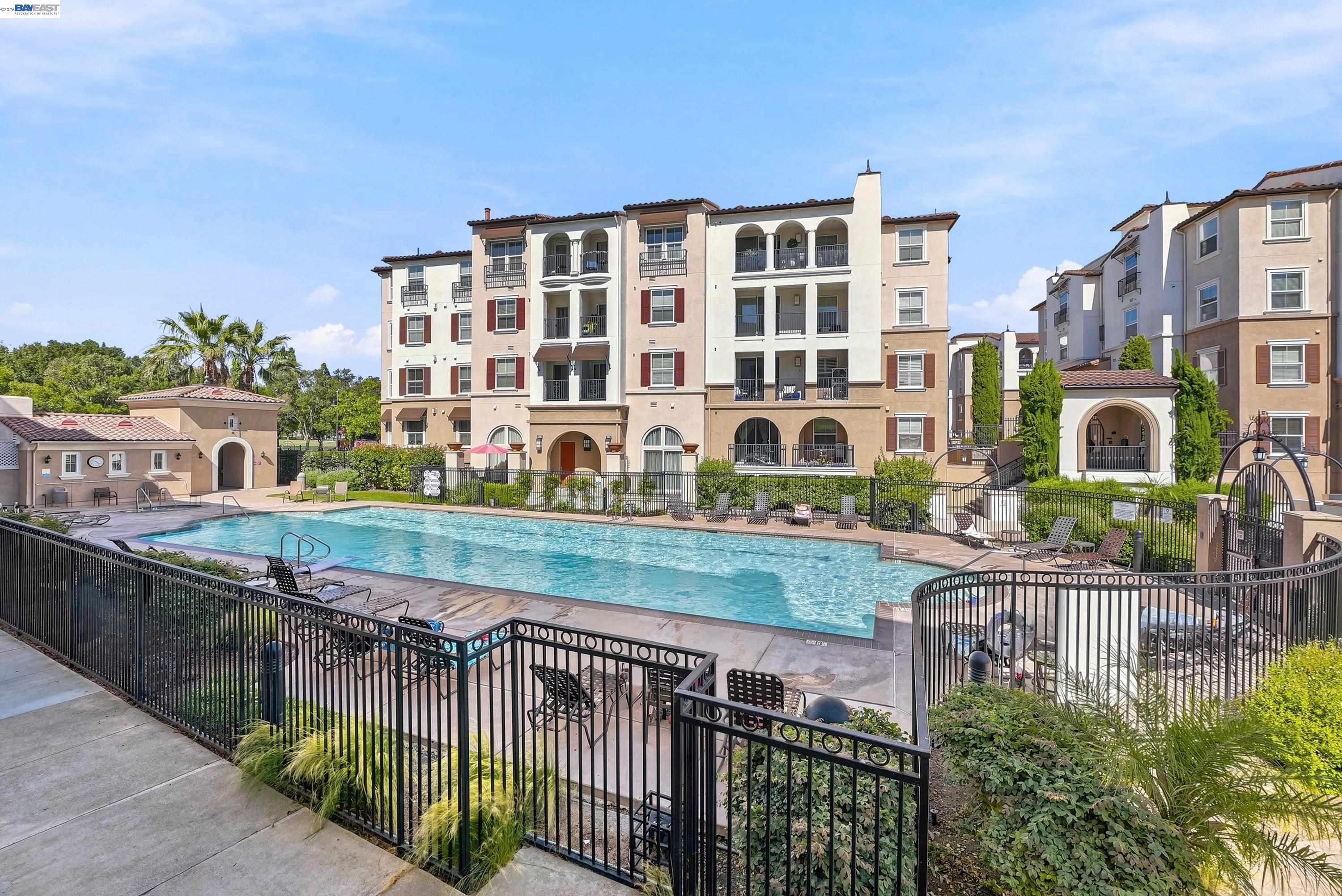 3360 Maguire Way # 140