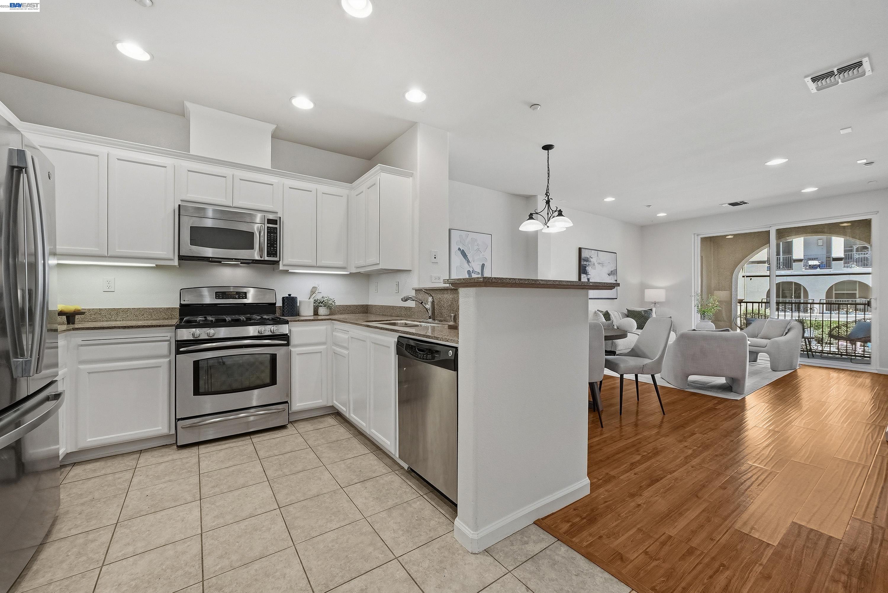 3360 Maguire Way # 140