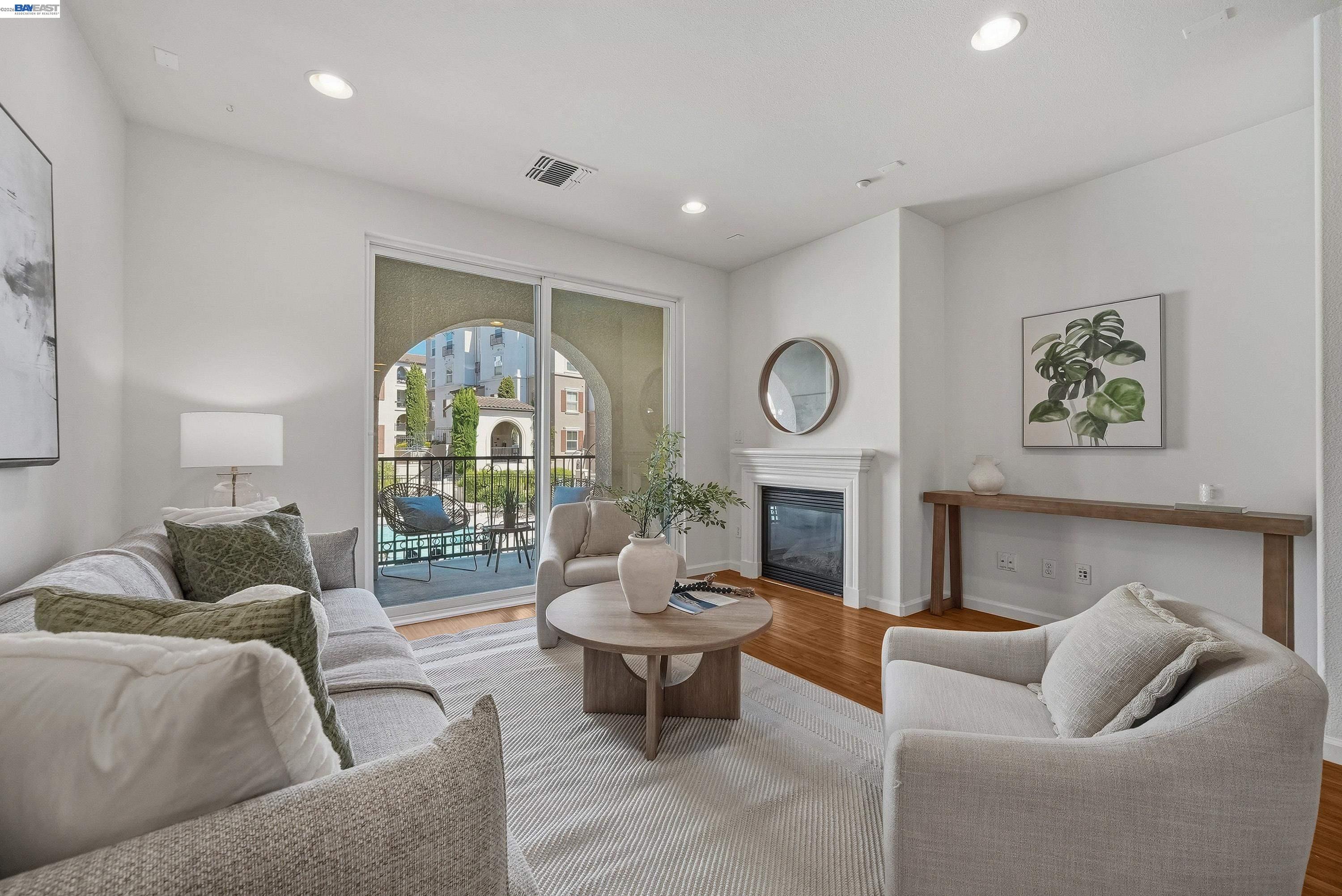 3360 Maguire Way # 140