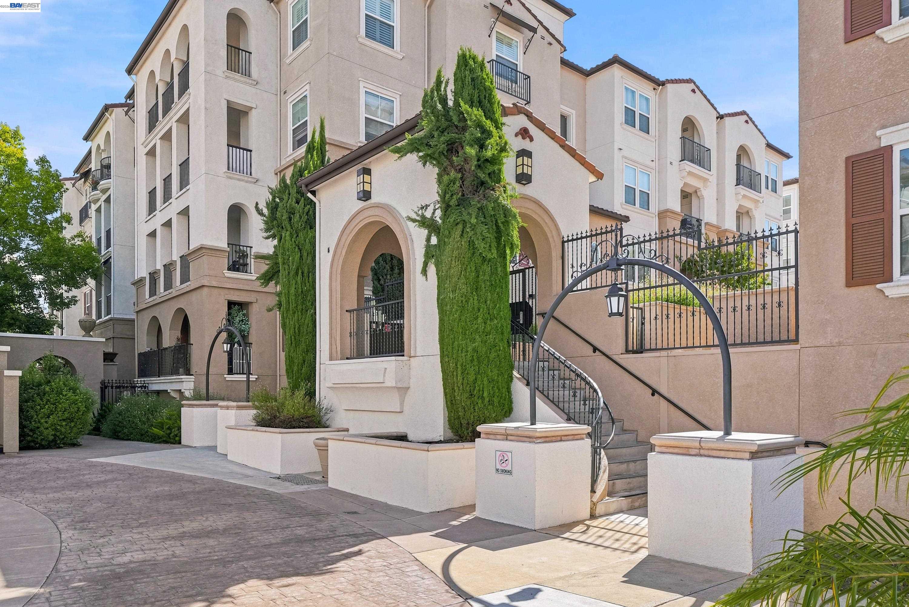 3360 Maguire Way # 140