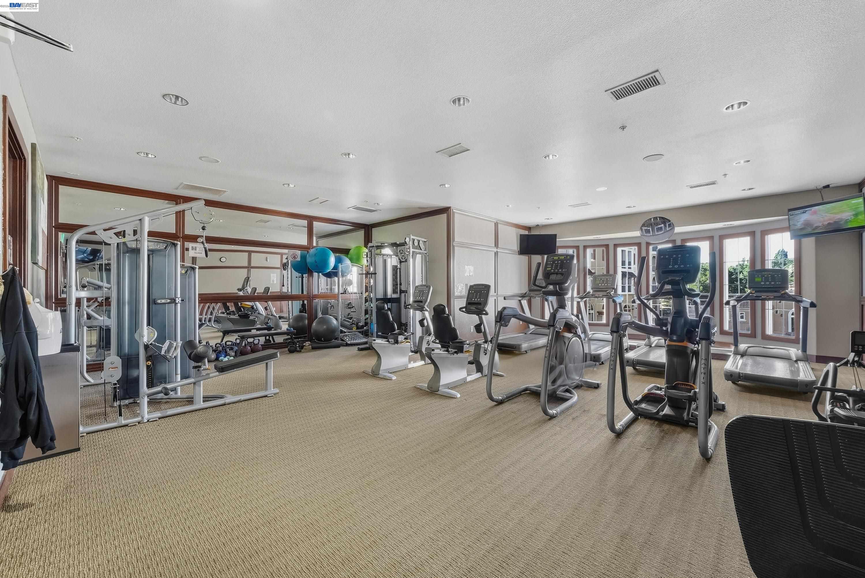 3360 Maguire Way # 140