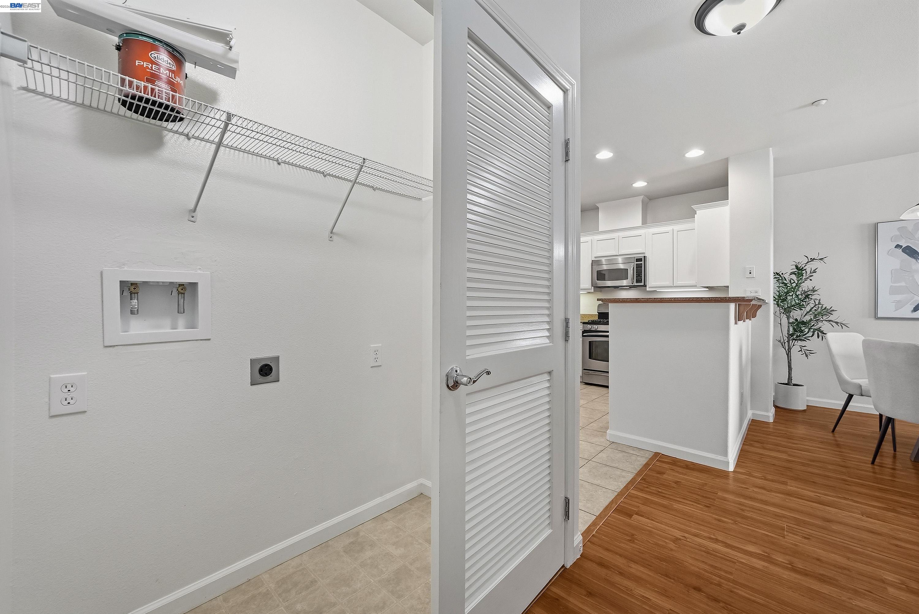 3360 Maguire Way # 140