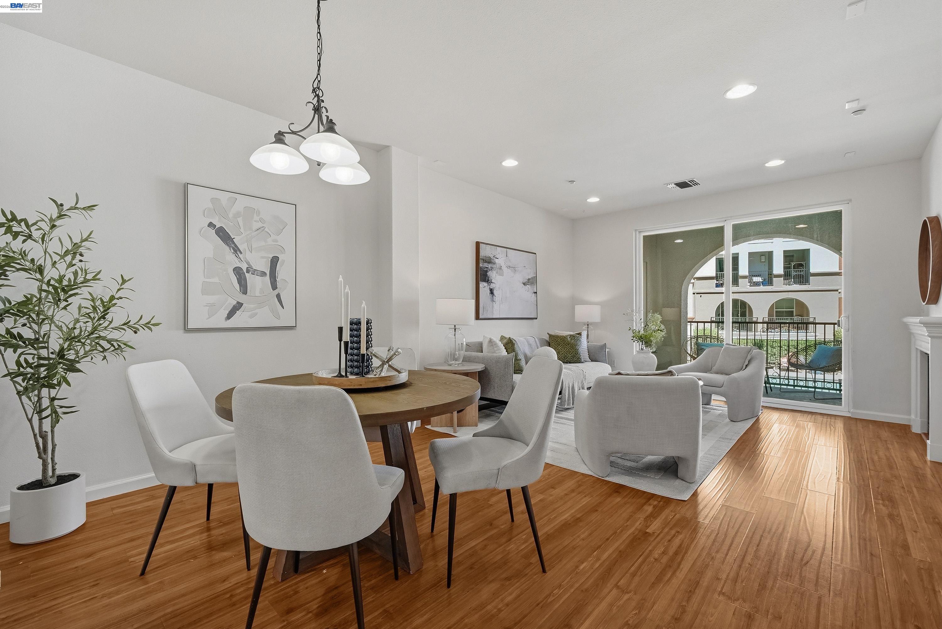 3360 Maguire Way # 140