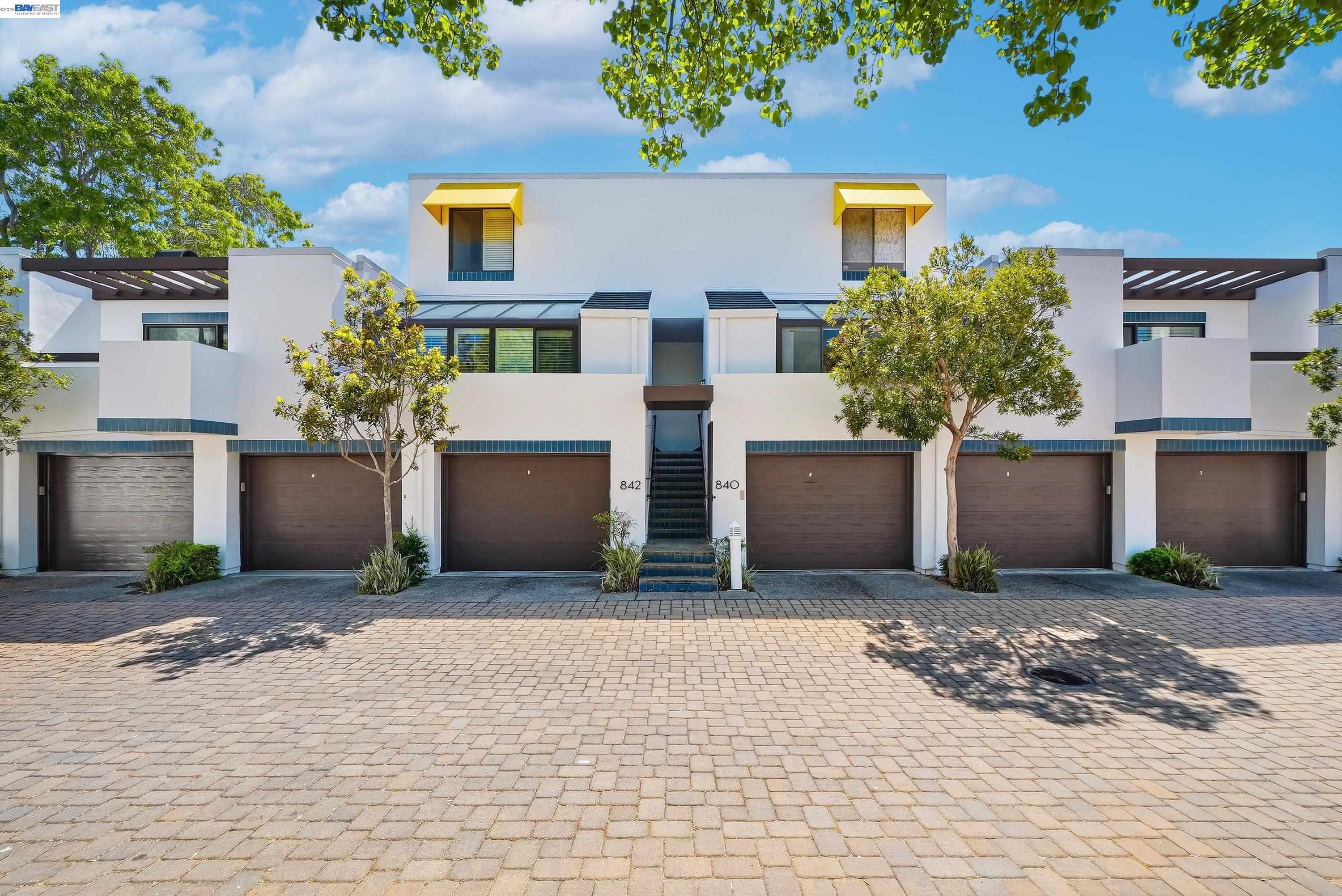 844 Balboa Ln