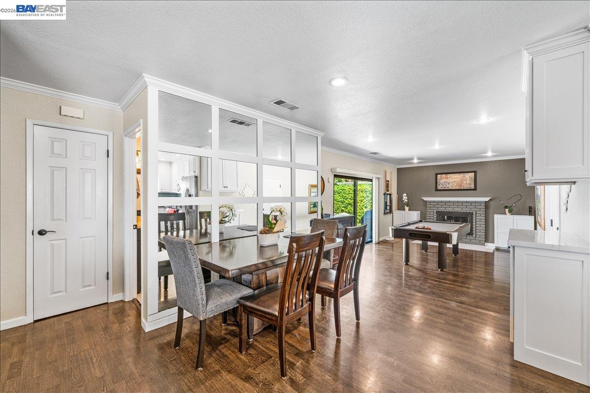 586 Colusa Way