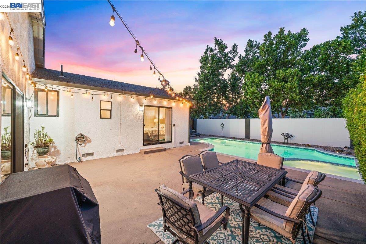 586 Colusa Way
