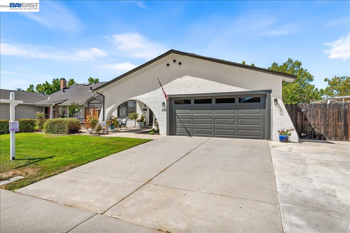 586 Colusa Way