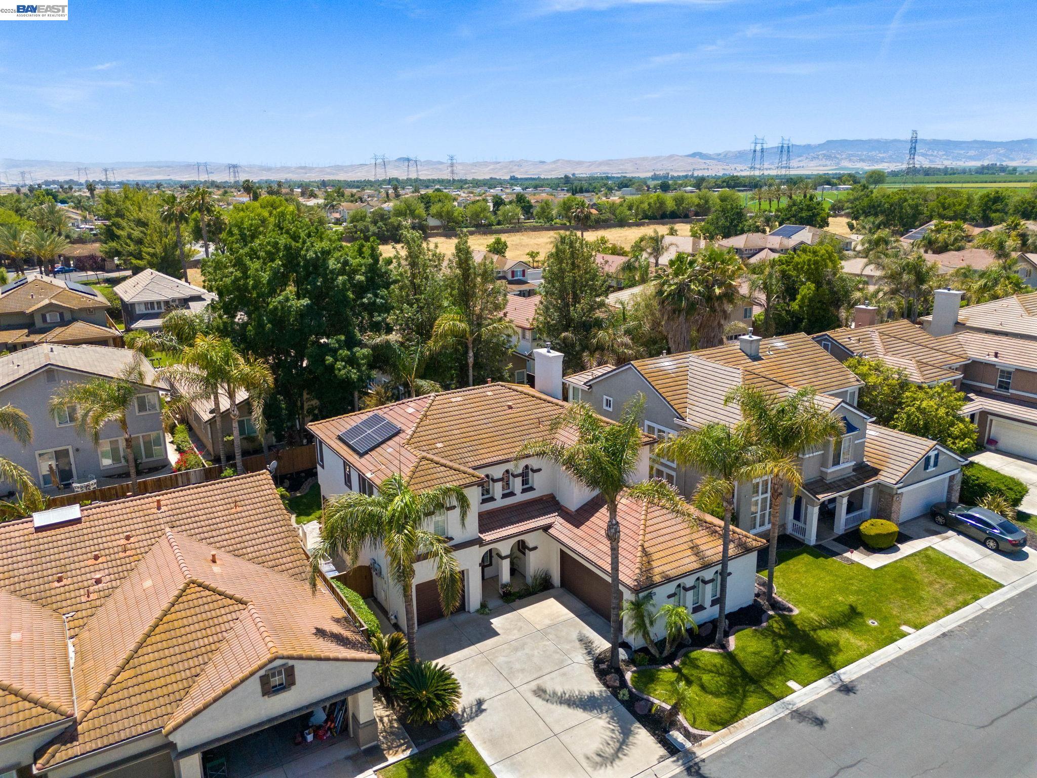 2466 Yosemite Way