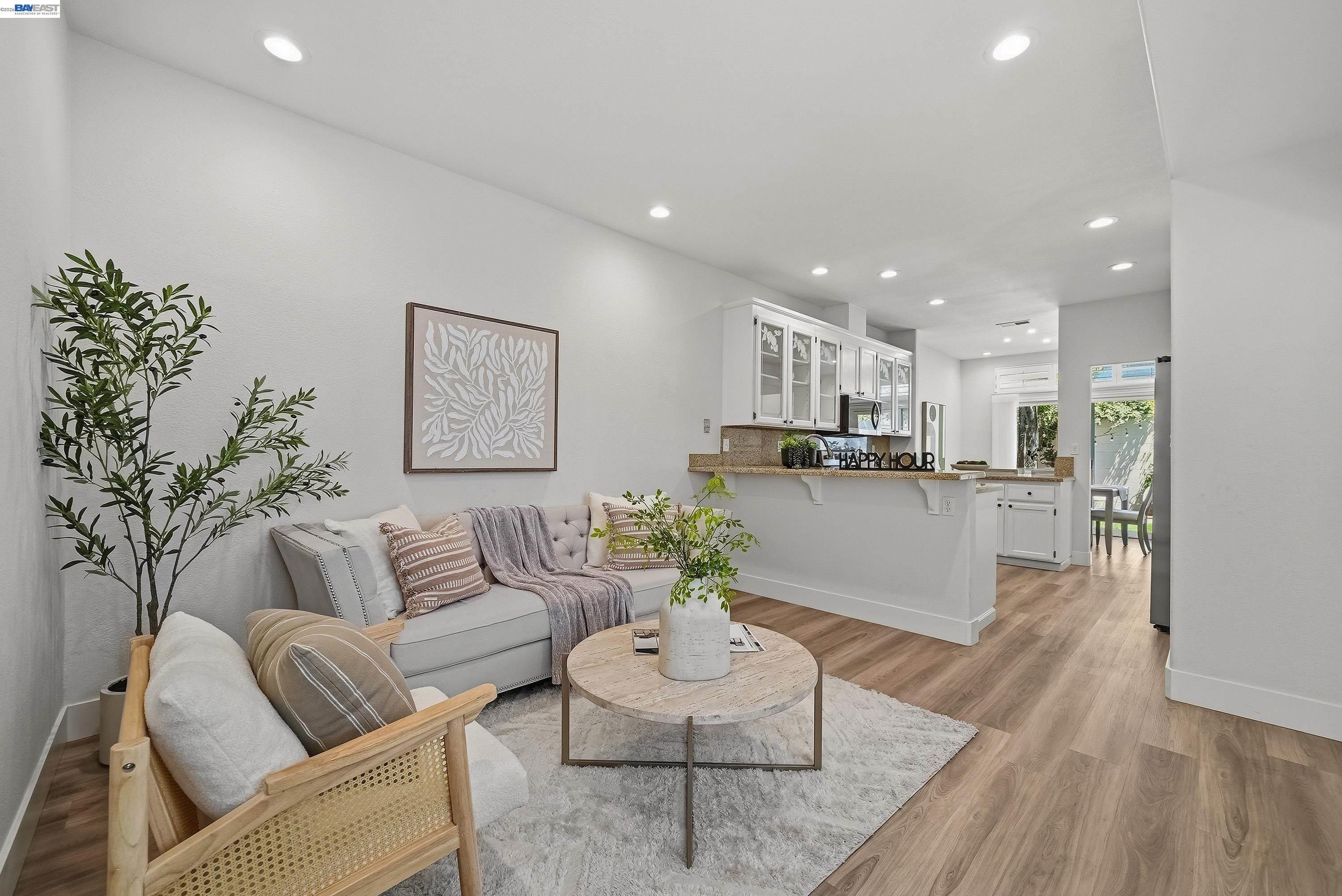 24 Copperfield Ln
