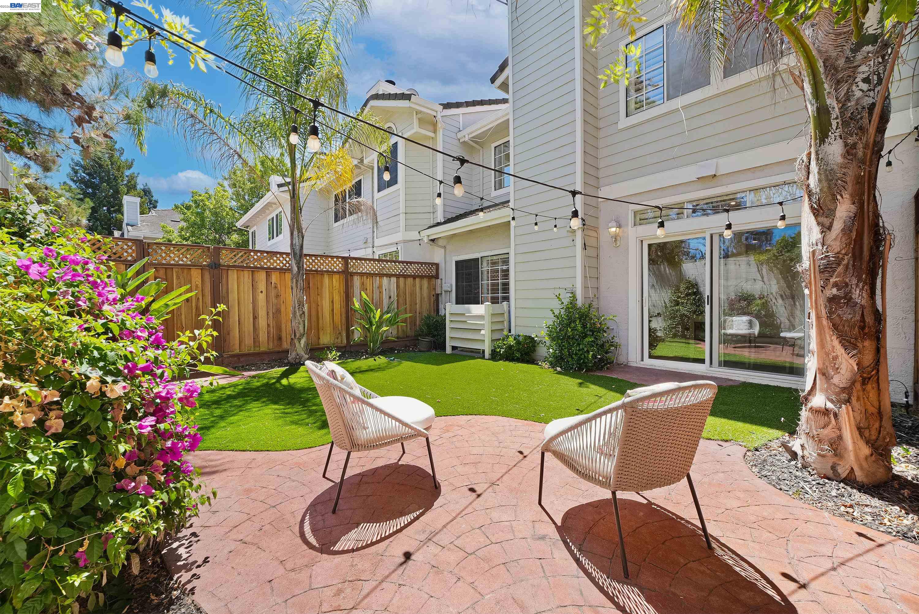 24 Copperfield Ln