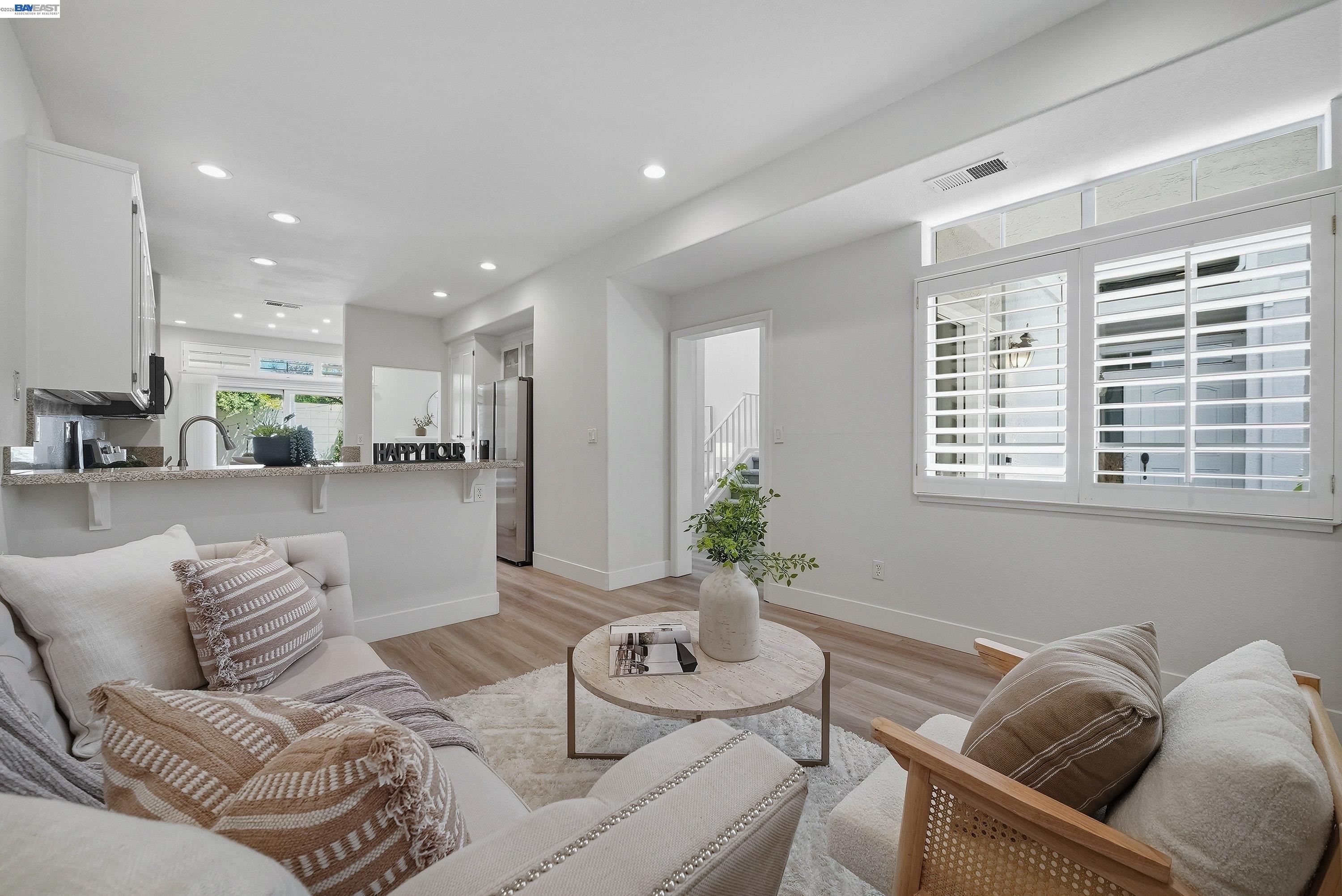 24 Copperfield Ln