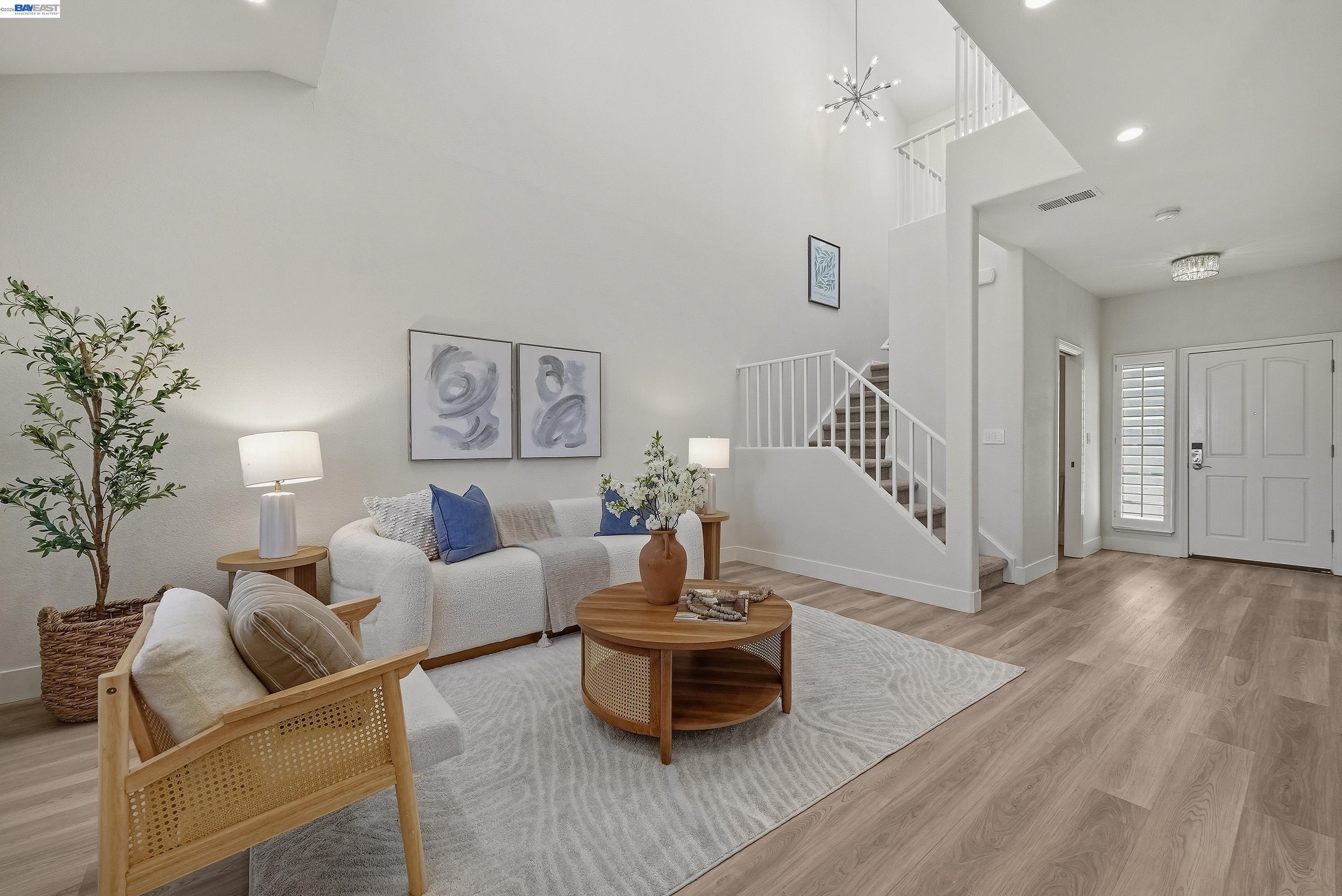 24 Copperfield Ln