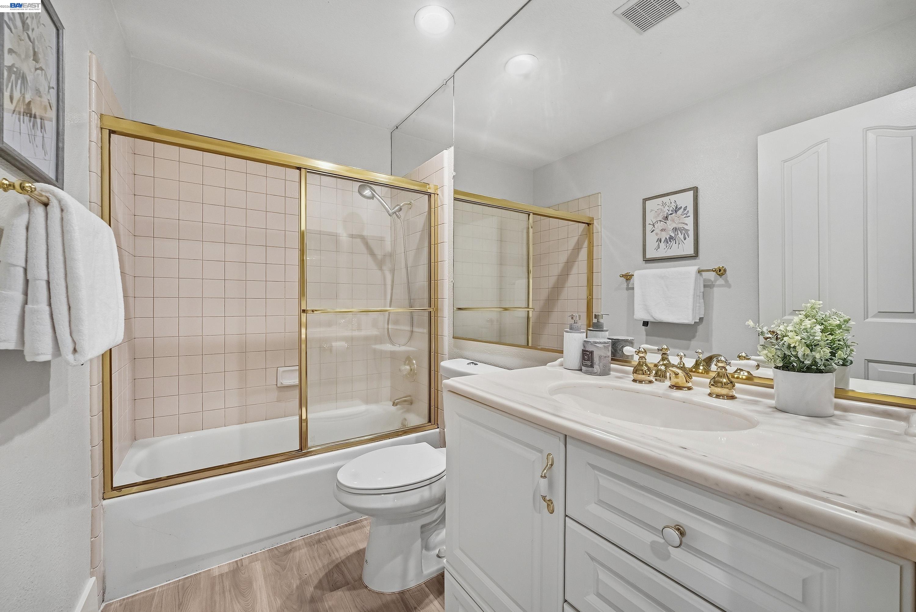 24 Copperfield Ln