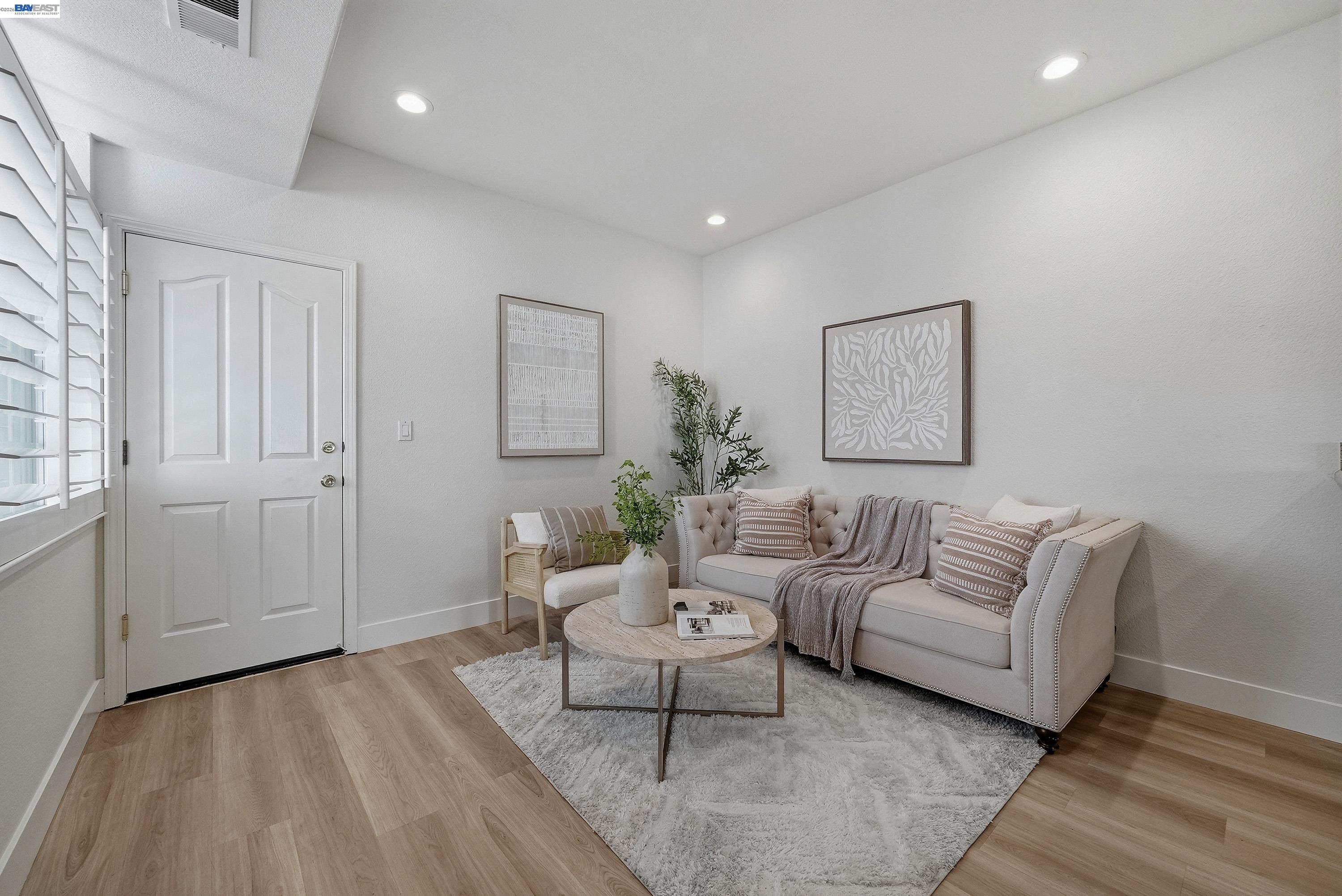 24 Copperfield Ln