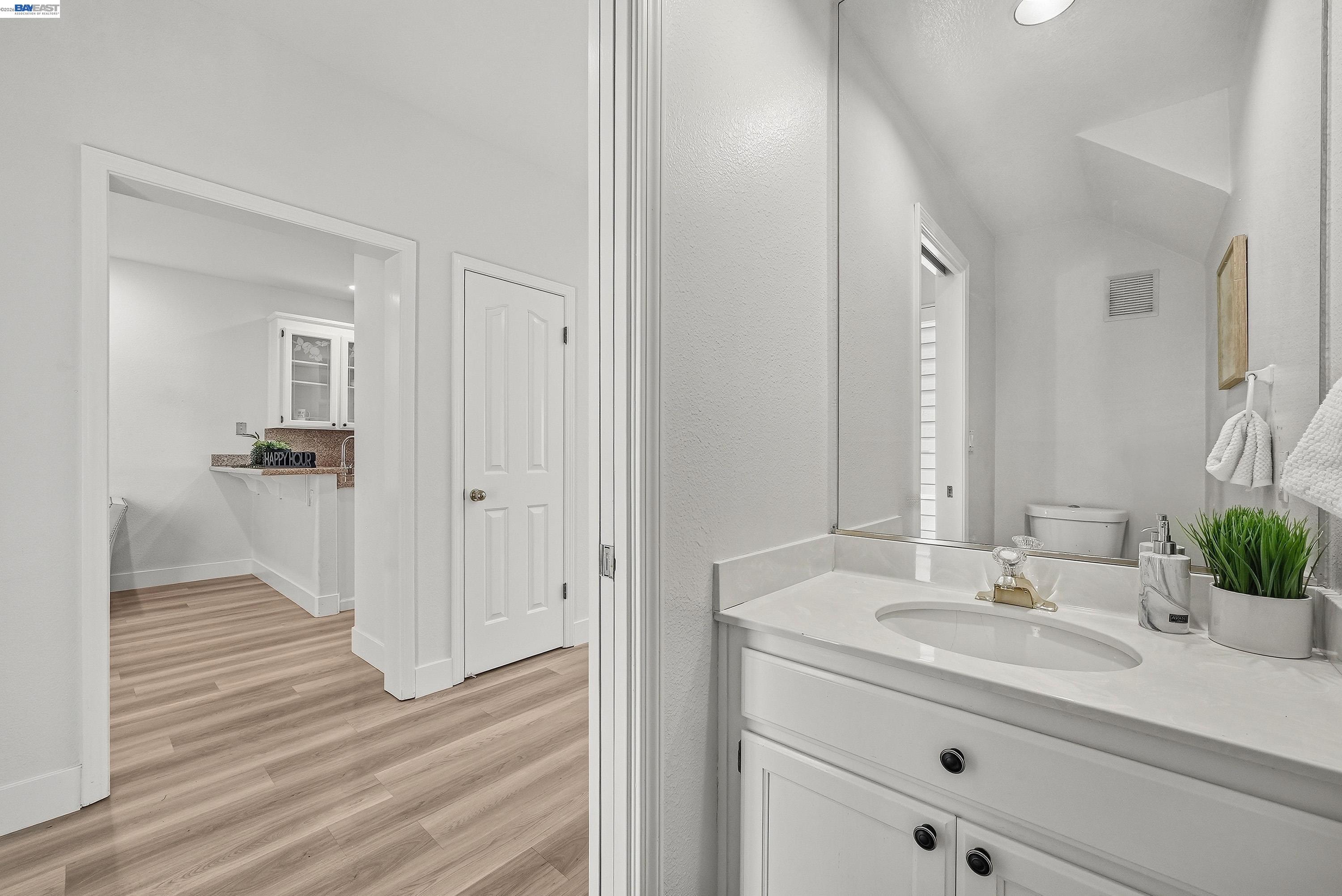 24 Copperfield Ln