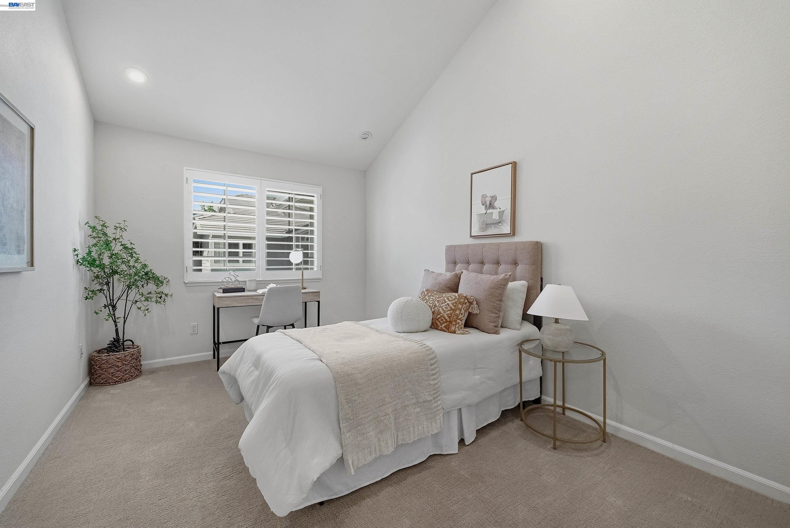 24 Copperfield Ln