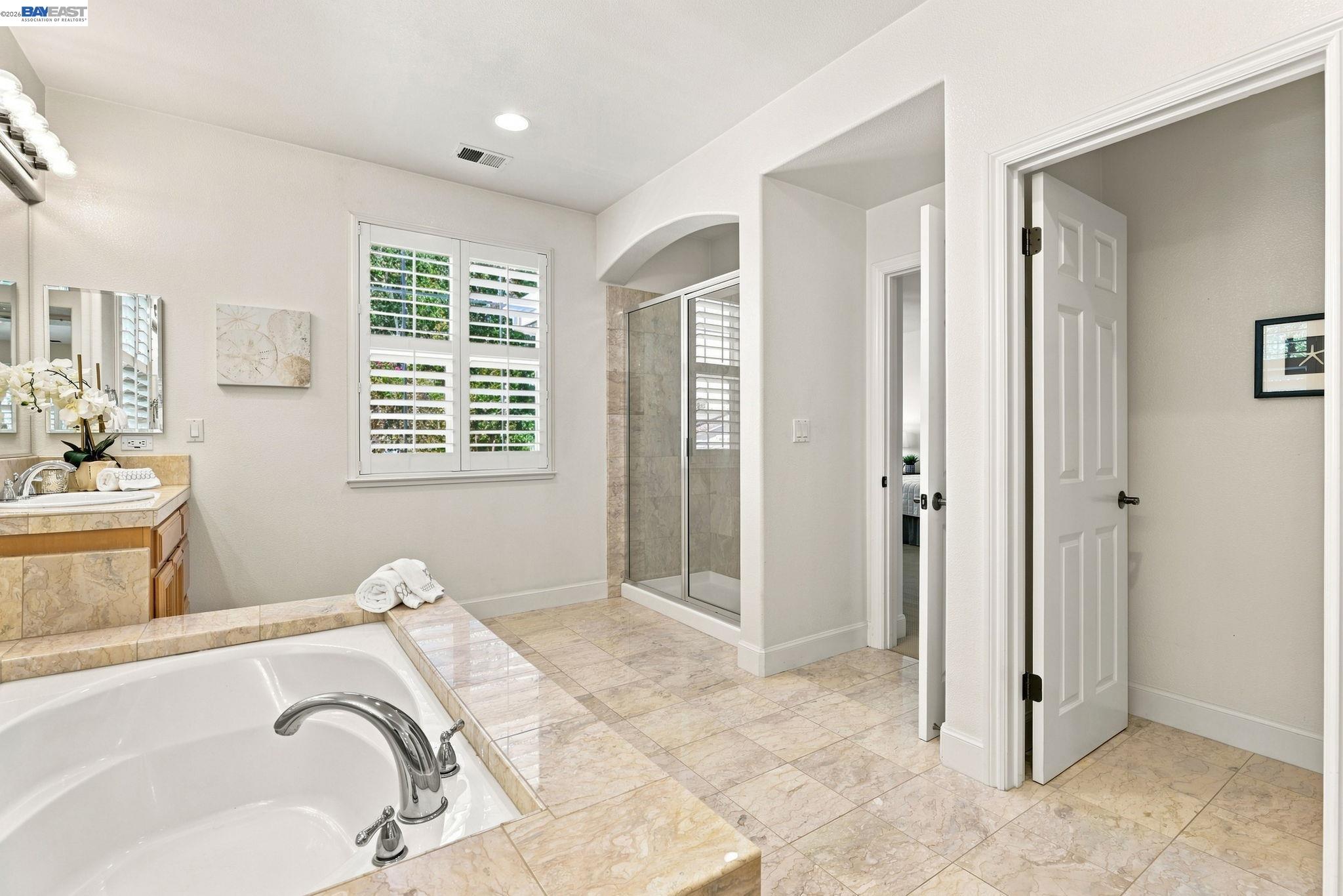 5835 Elder Cir