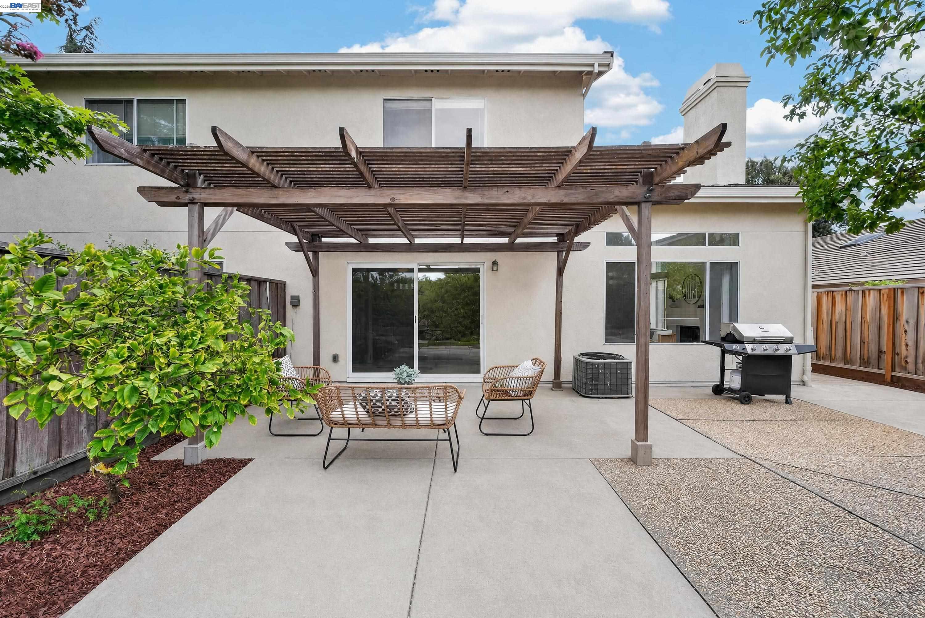 3813 Stone Pointe Way