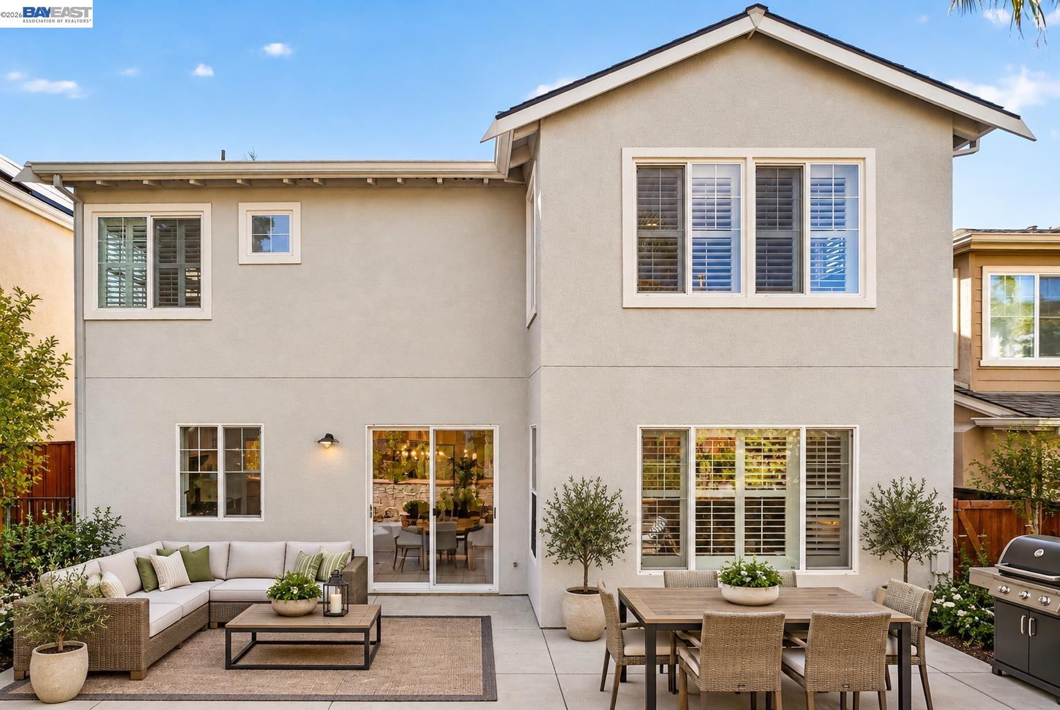 2109 N Donovan Way