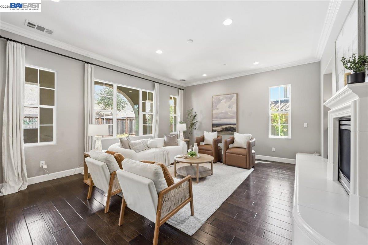 5194 Bengali St