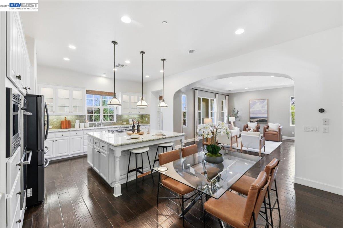5194 Bengali St