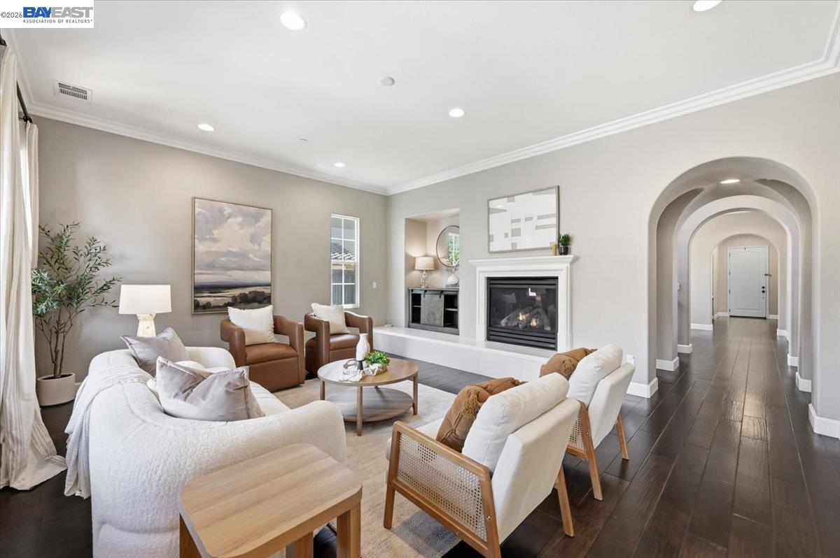 5194 Bengali St