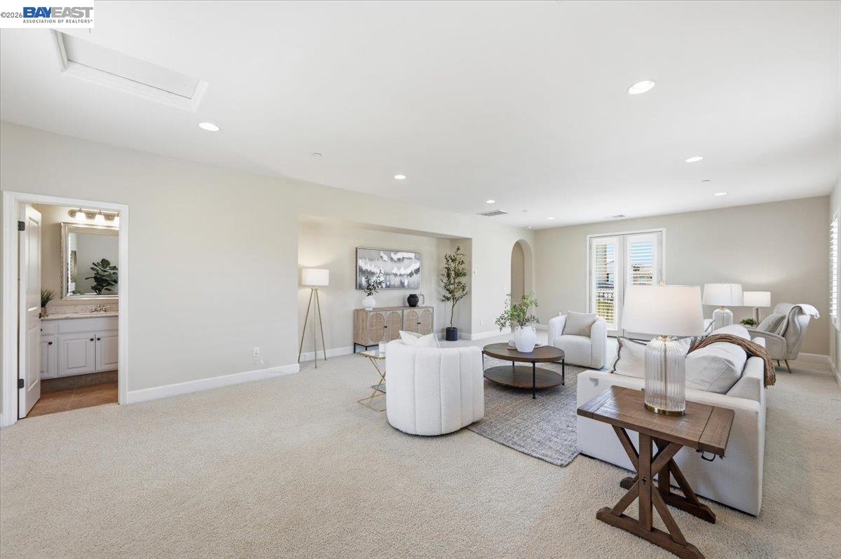 5194 Bengali St