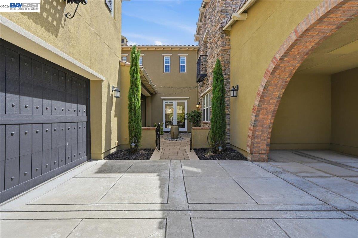 5194 Bengali St