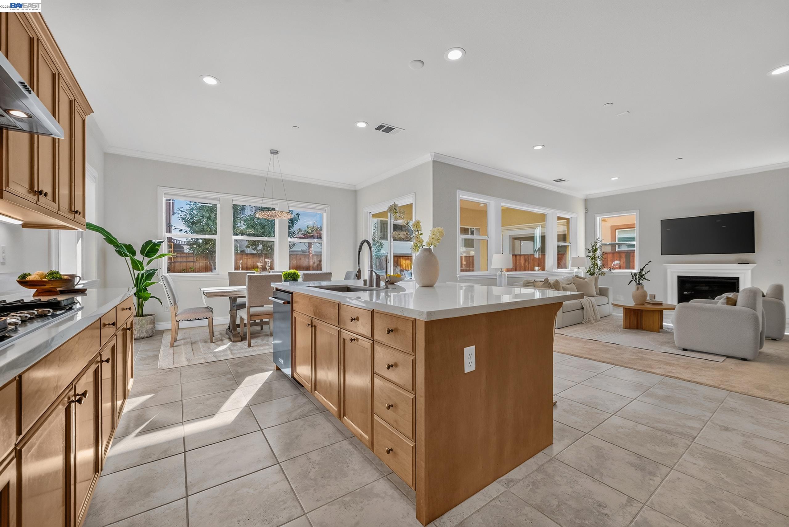 277 Goldfield Pl
