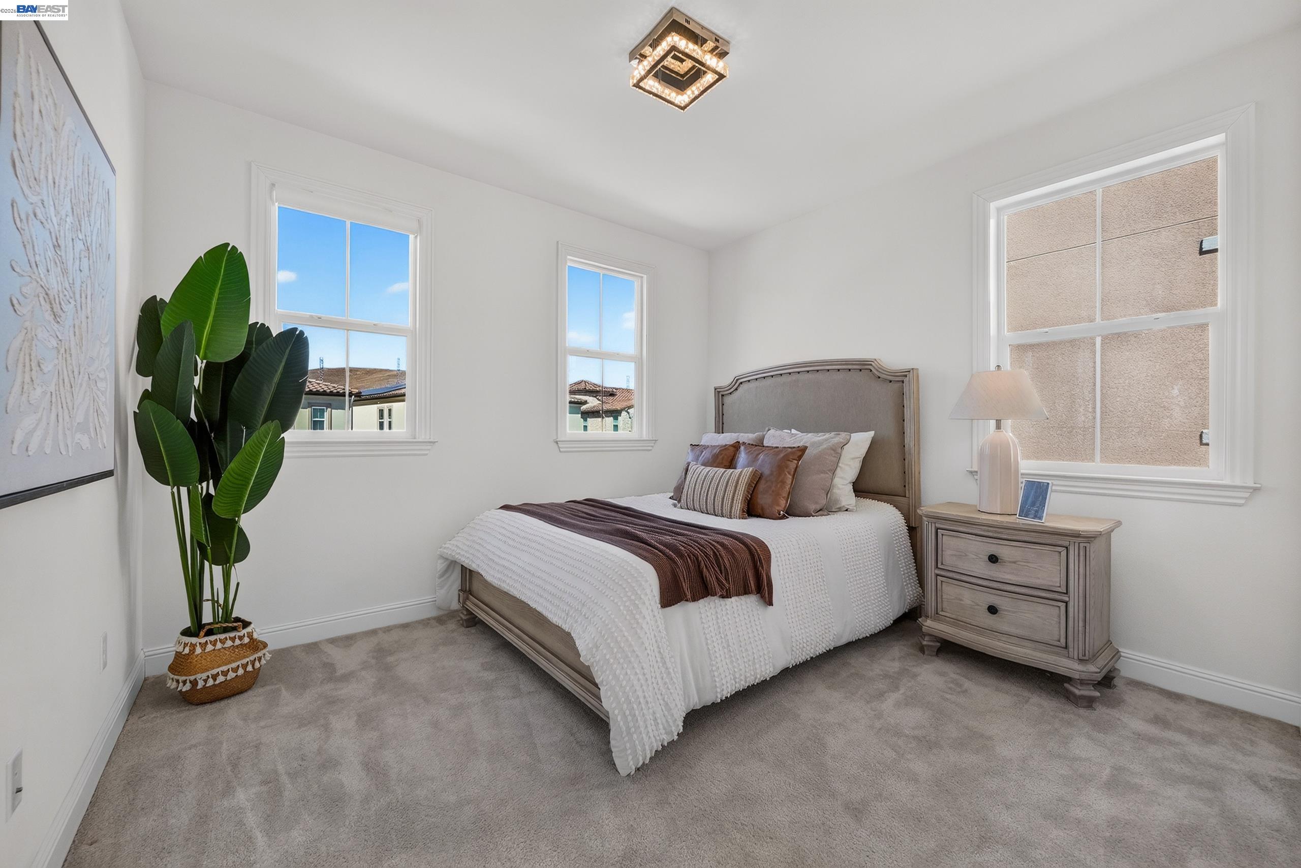 277 Goldfield Pl