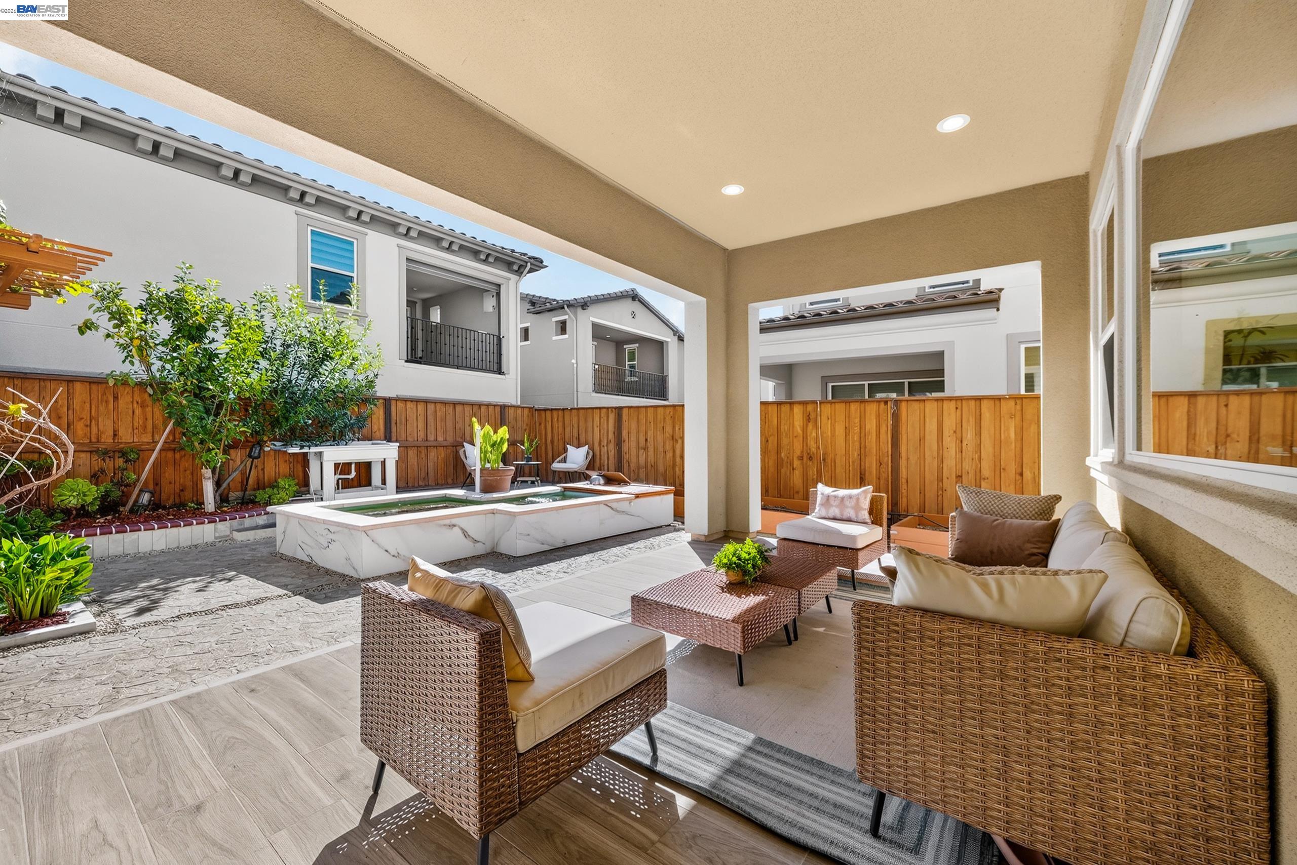 277 Goldfield Pl