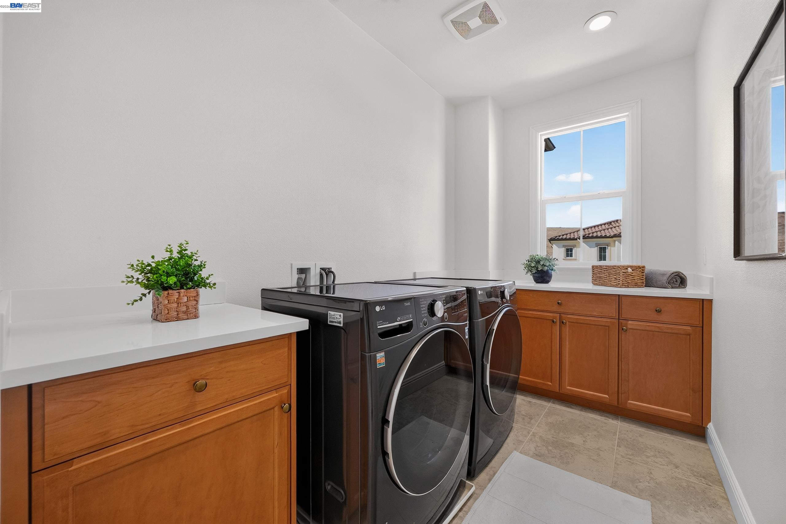 277 Goldfield Pl