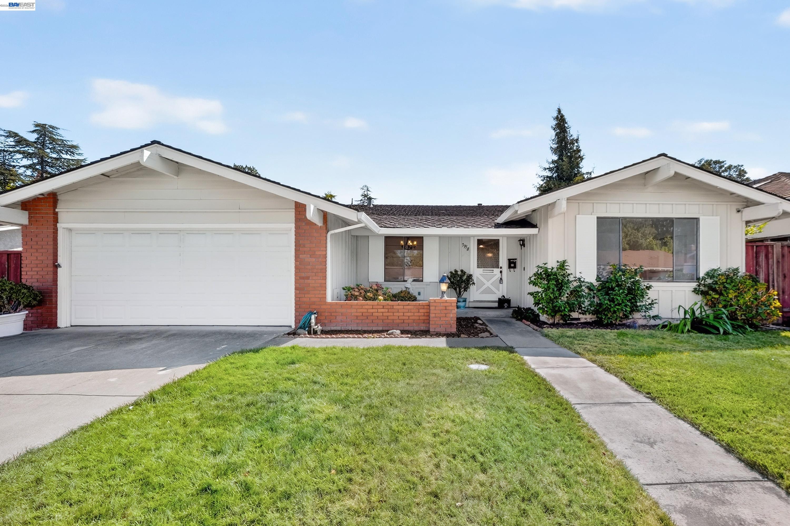 7918 Hillsboro Ct