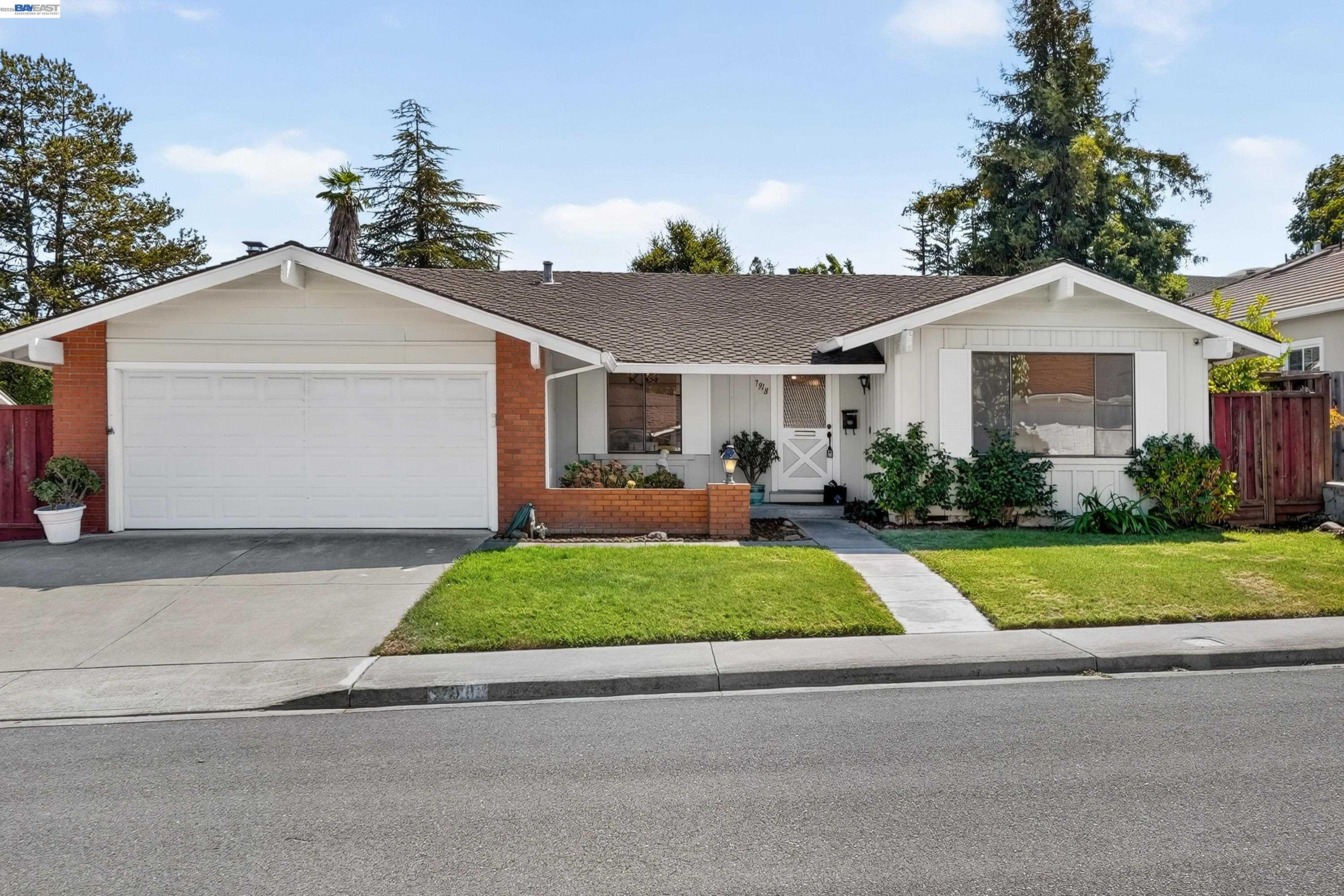 7918 Hillsboro Ct