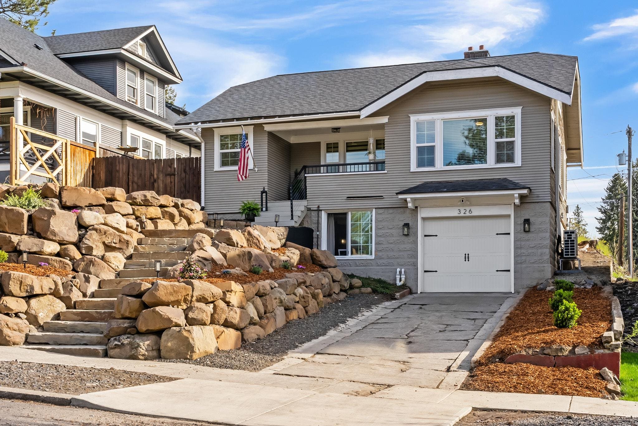 326 E 20TH Ave
