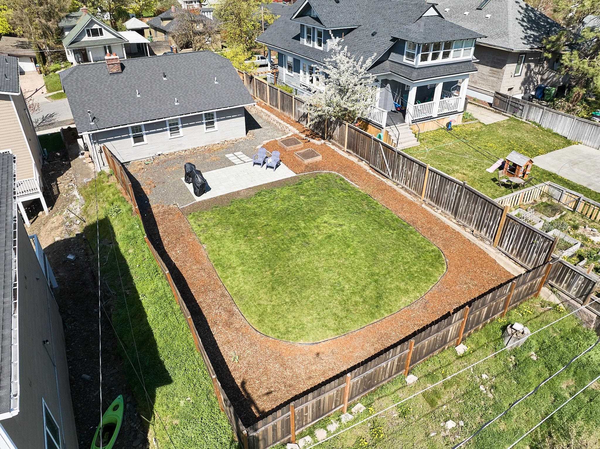 326 E 20TH Ave