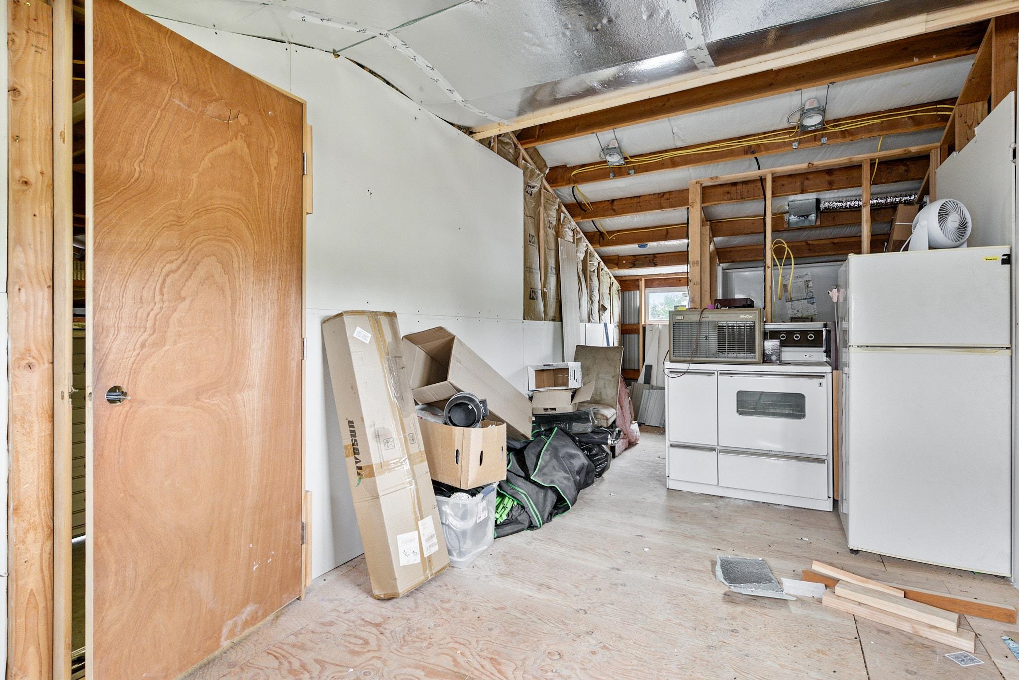 1212 N BESSIE Rd